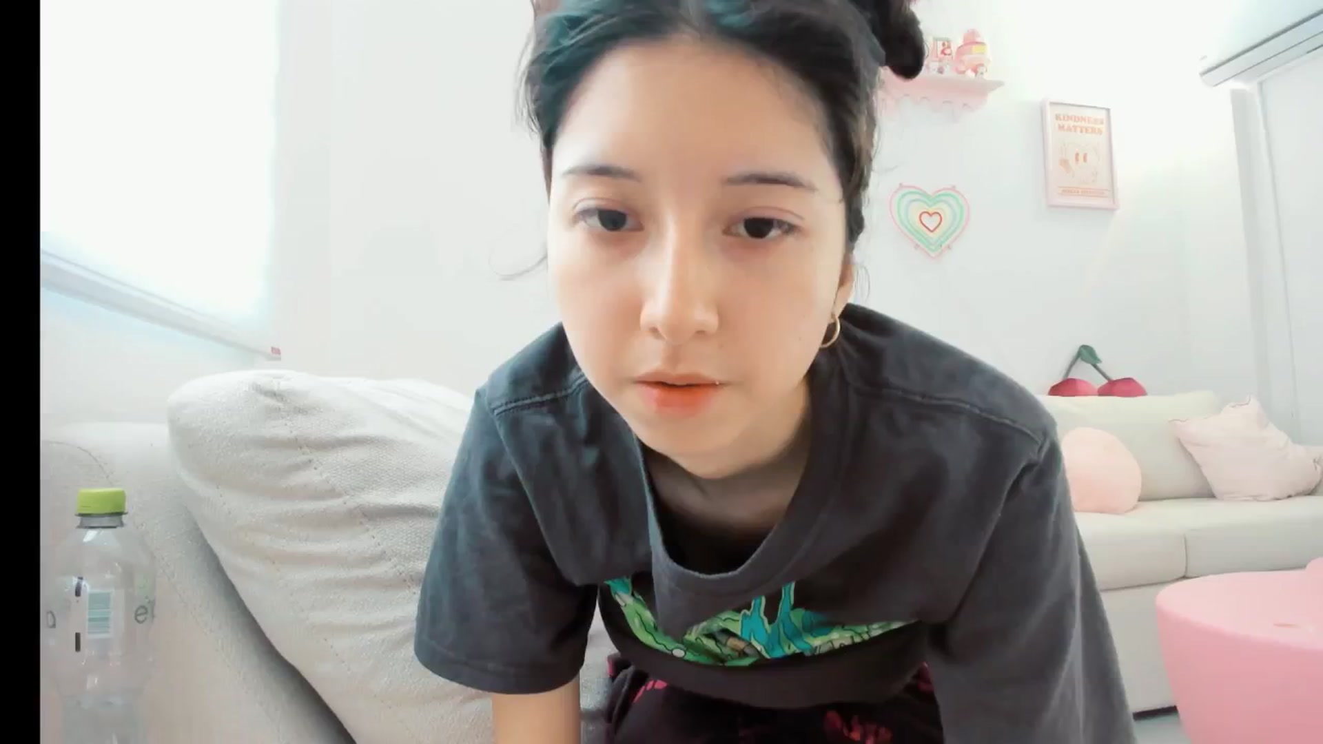 Gallery image thumbnail from Cherrycute666's myfreecams stream on, 02/18/2025, 21:11 image 6 of 20