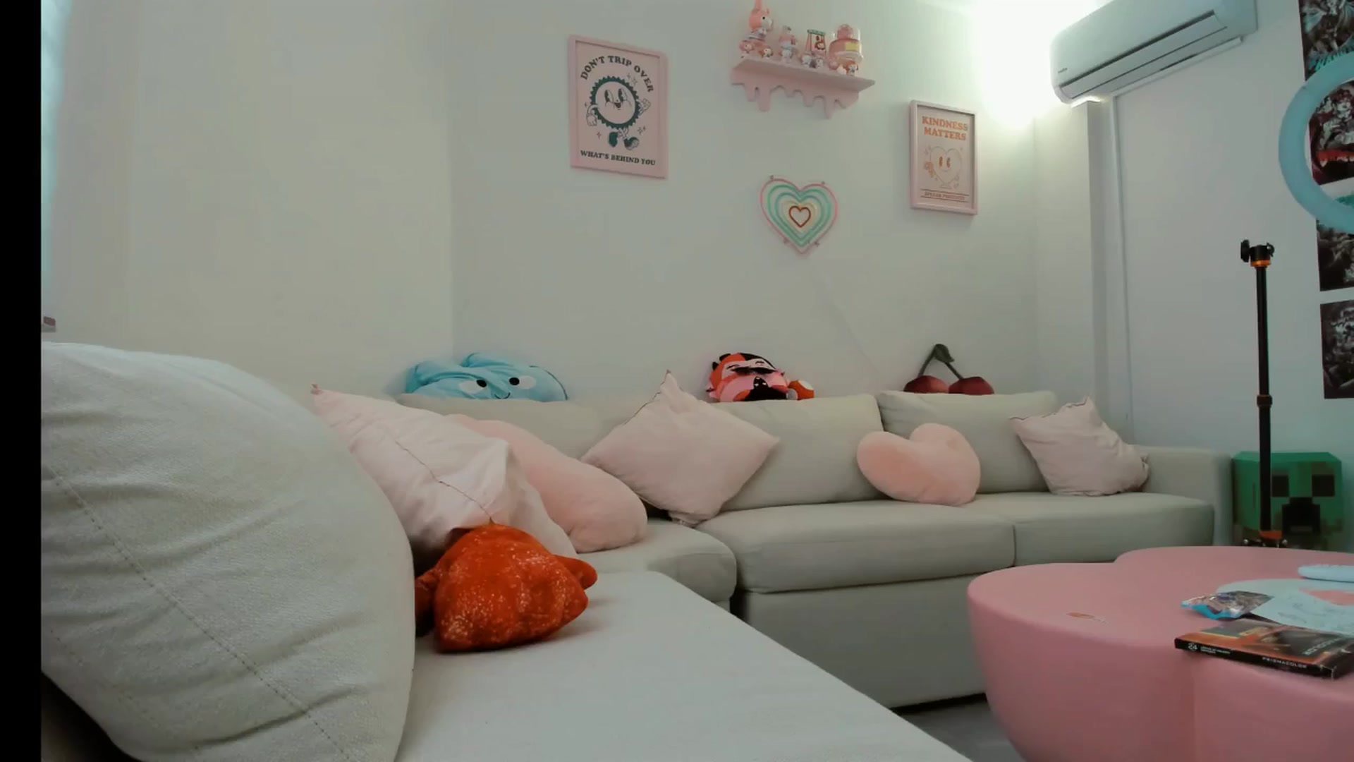 Gallery image thumbnail from Cherrycute666's myfreecams stream on, 02/18/2025, 21:11 image 8 of 20