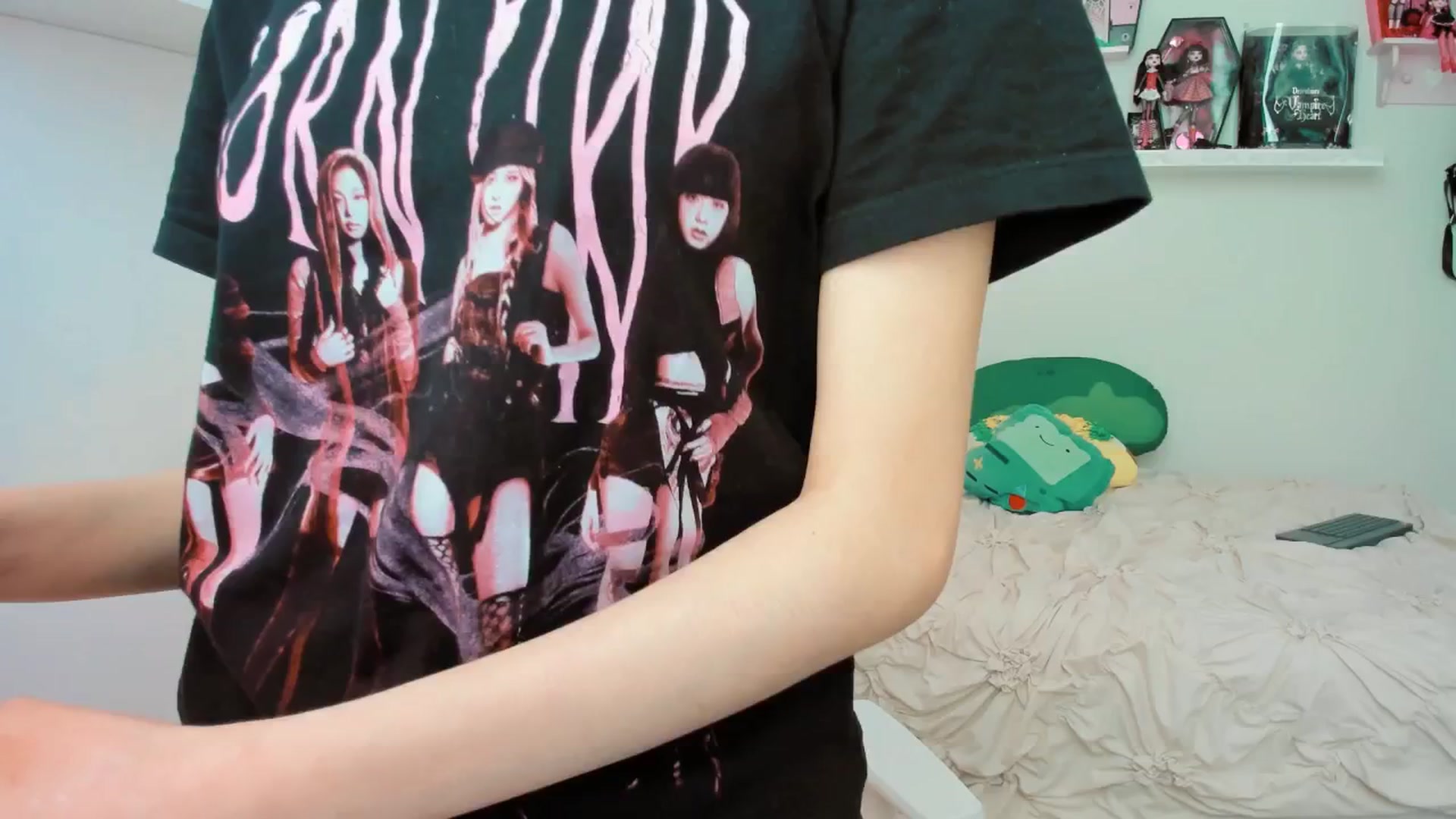 Gallery image thumbnail from Cherrycute666's myfreecams stream on, 02/19/2025, 21:10 image 5 of 20