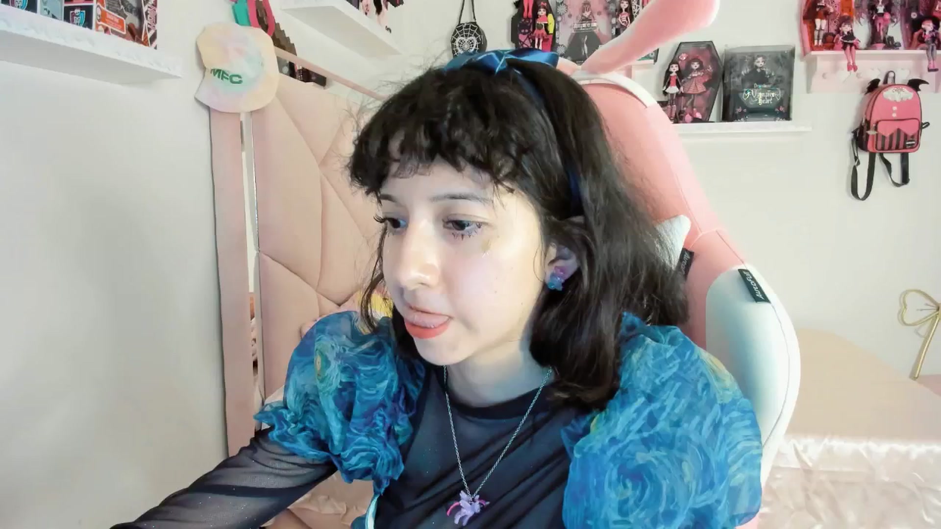 Gallery image thumbnail from Cherrycute666's myfreecams stream on, 02/20/2025, 04:36 image 12 of 20