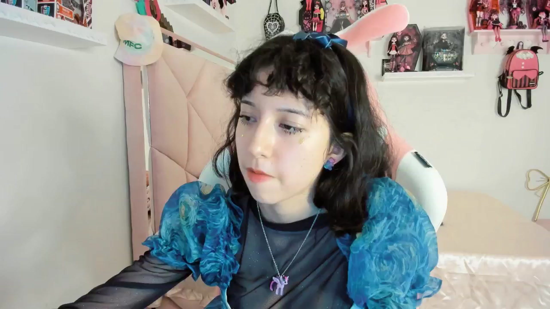 Gallery image thumbnail from Cherrycute666's myfreecams stream on, 02/20/2025, 04:36 image 10 of 20