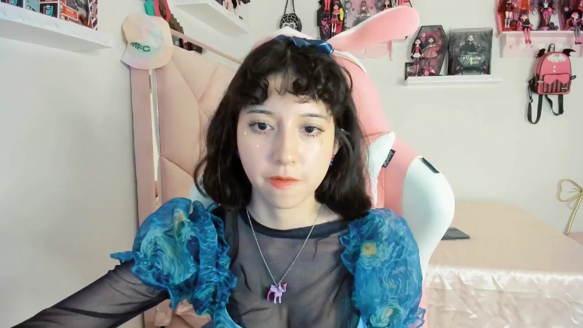 Gallery image thumbnail from Cherrycute666's myfreecams stream on, 02/20/2025, 04:36 image 4 of 20