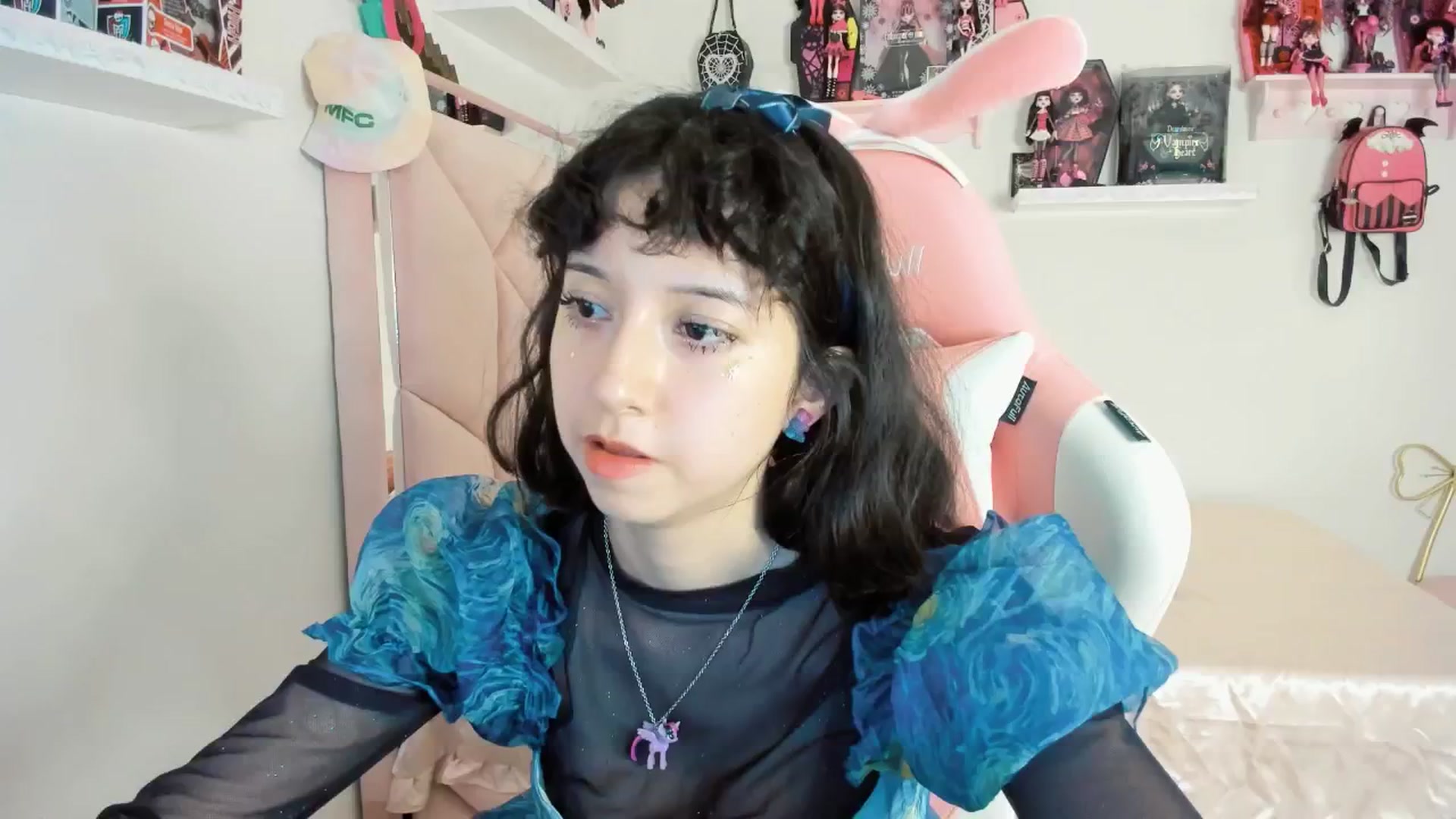 Gallery image thumbnail from Cherrycute666's myfreecams stream on, 02/20/2025, 04:36 image 3 of 20