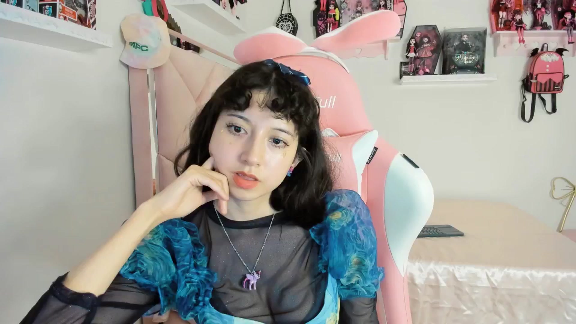 Gallery image thumbnail from Cherrycute666's myfreecams stream on, 02/20/2025, 04:36 image 13 of 20