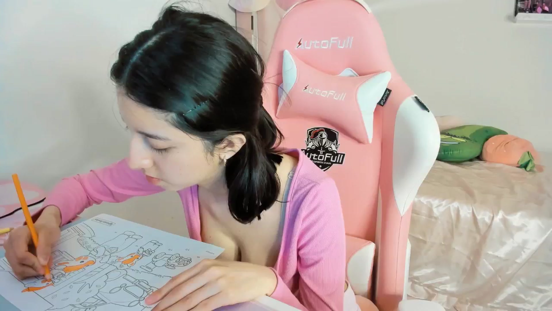 Gallery image thumbnail from Cherrycute666's myfreecams stream on, 02/21/2025, 05:24 image 13 of 20