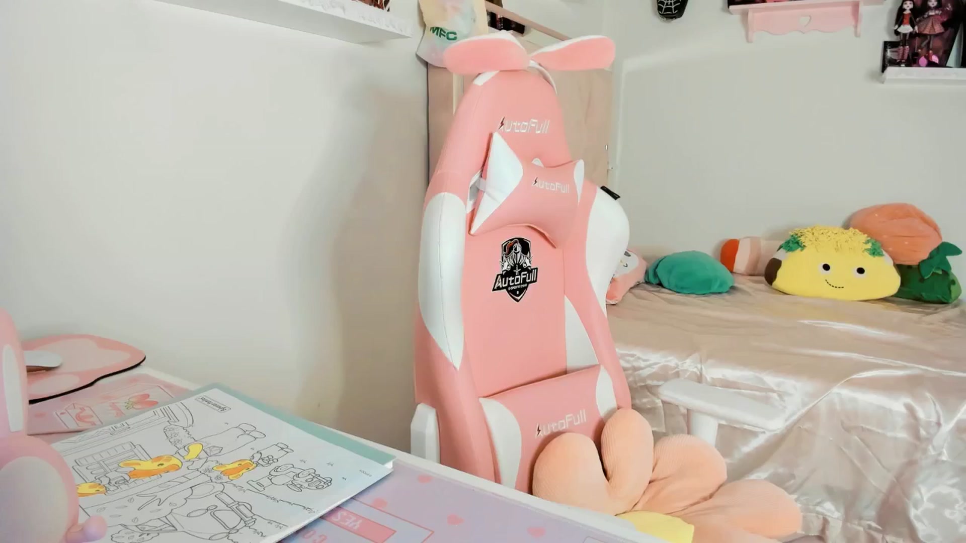 Gallery image thumbnail from Cherrycute666's myfreecams stream on, 02/21/2025, 09:36 image 1 of 20