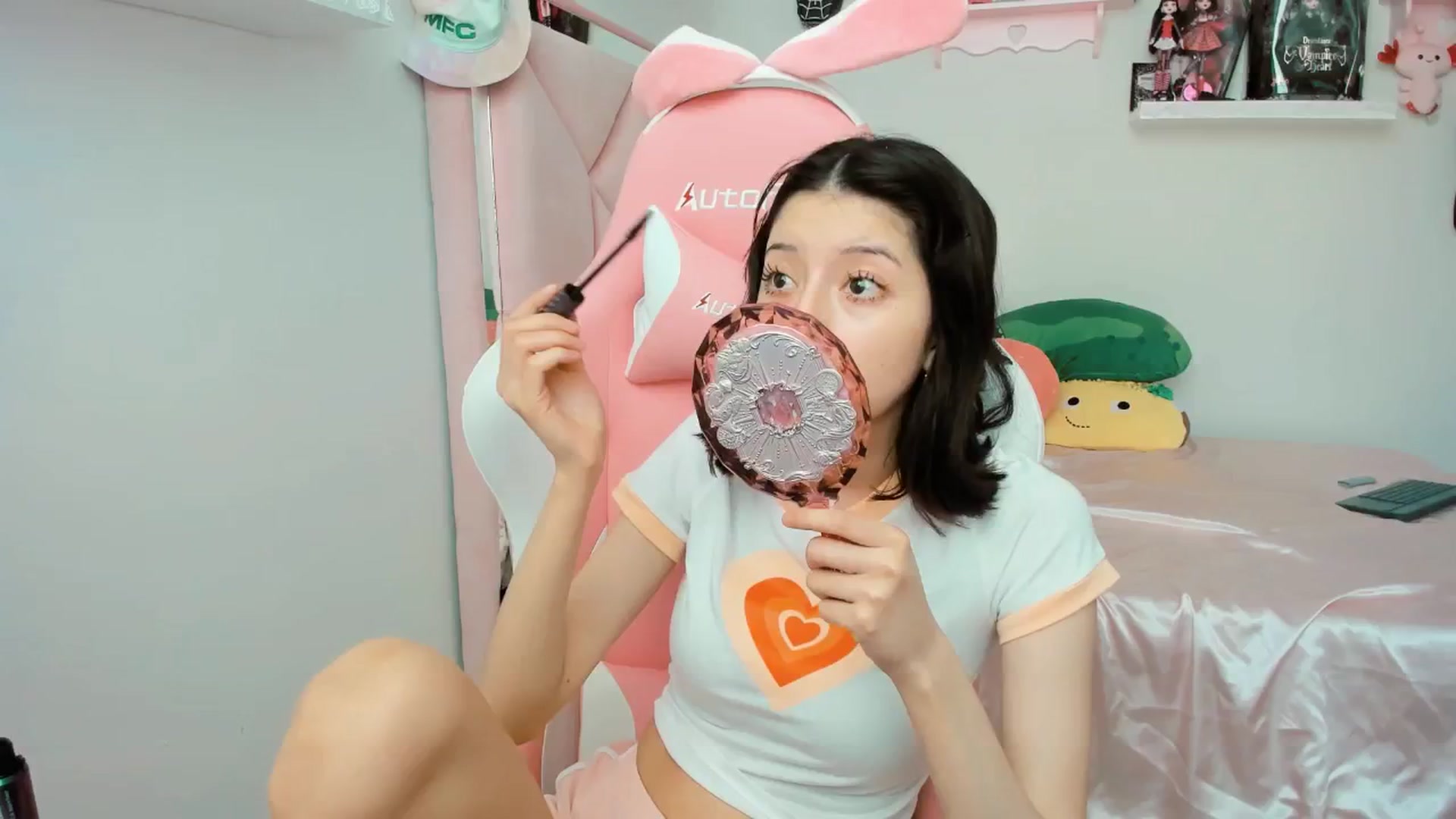 Gallery image thumbnail from Cherrycute666's myfreecams stream on, 02/22/2025, 03:38 image 3 of 20