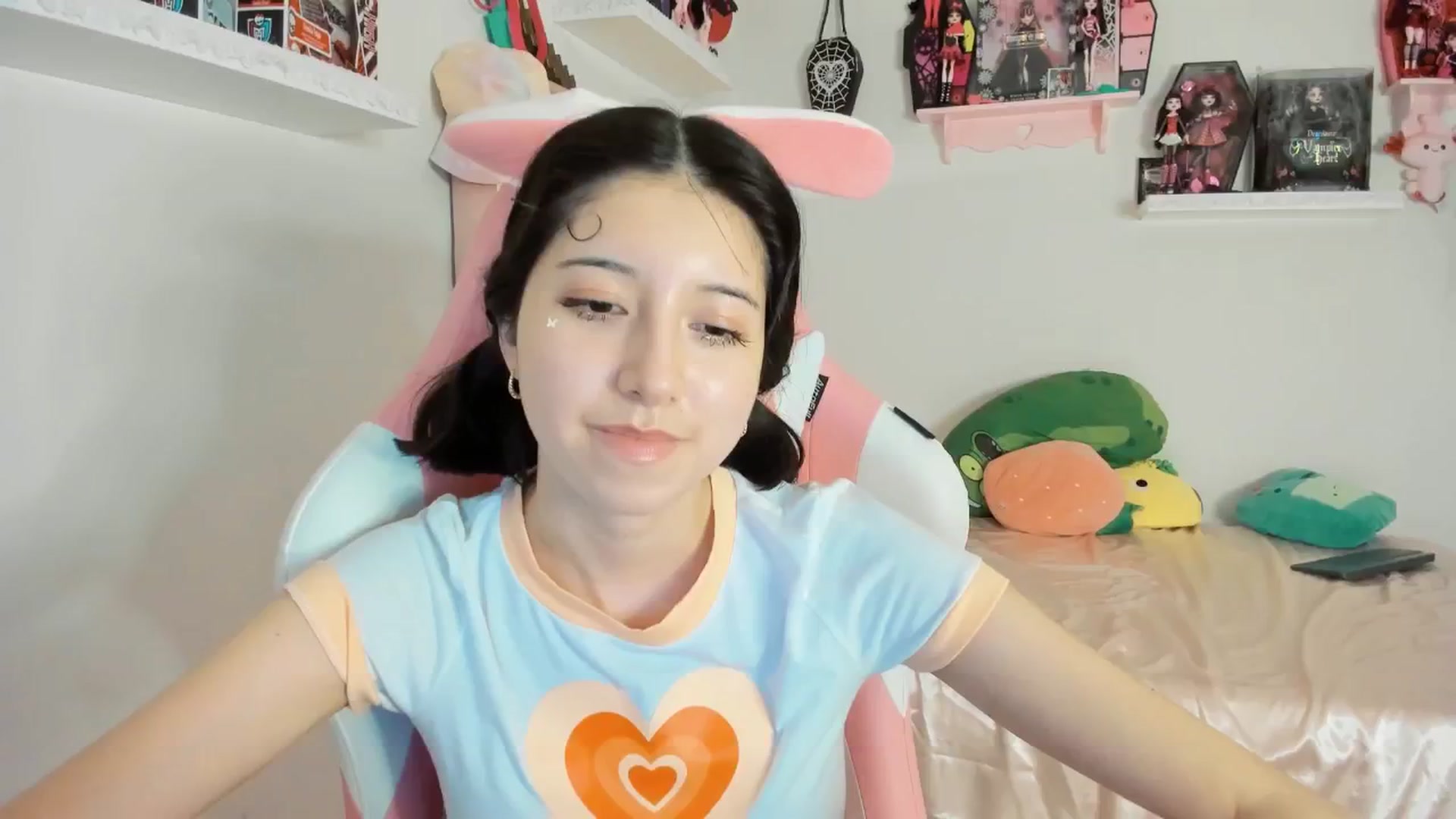 Gallery image thumbnail from Cherrycute666's myfreecams stream on, 02/22/2025, 10:30 image 2 of 20