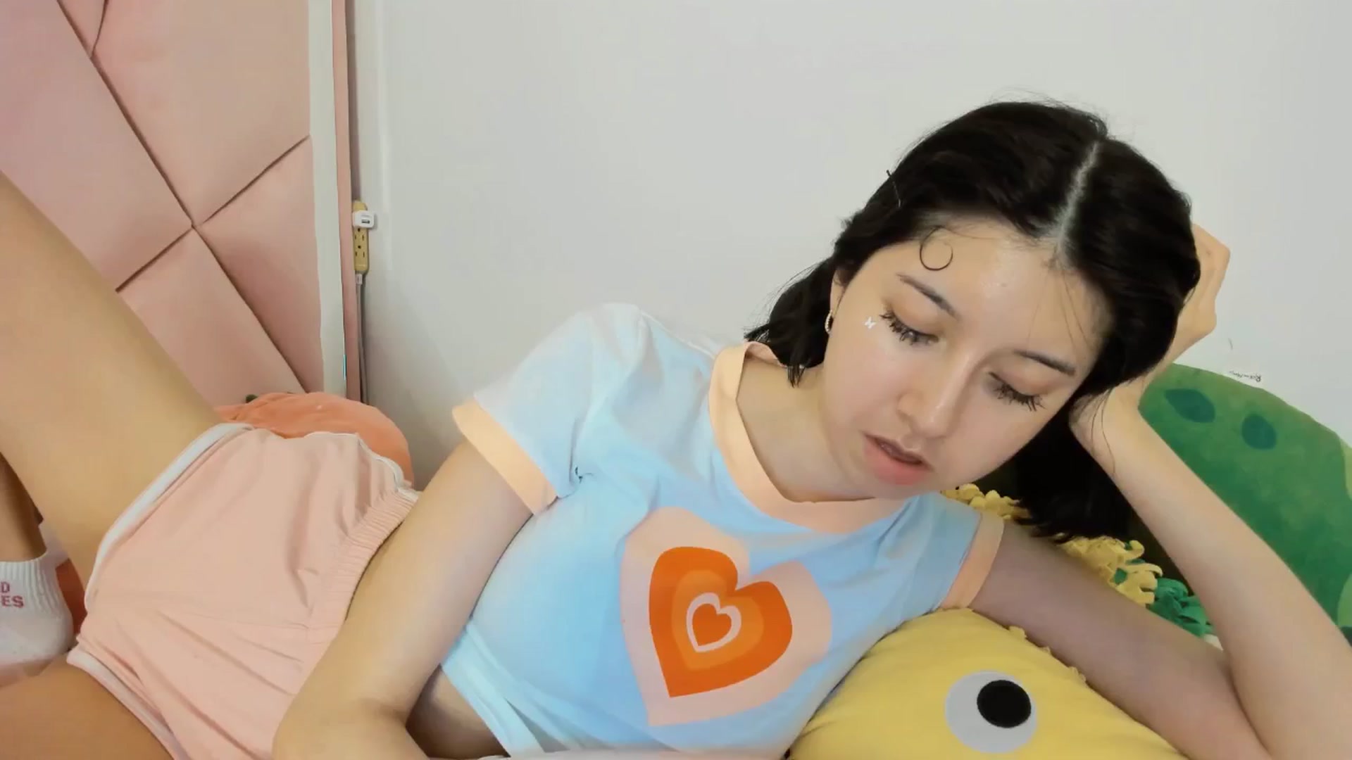 Gallery image thumbnail from Cherrycute666's myfreecams stream on, 02/22/2025, 10:30 image 12 of 20