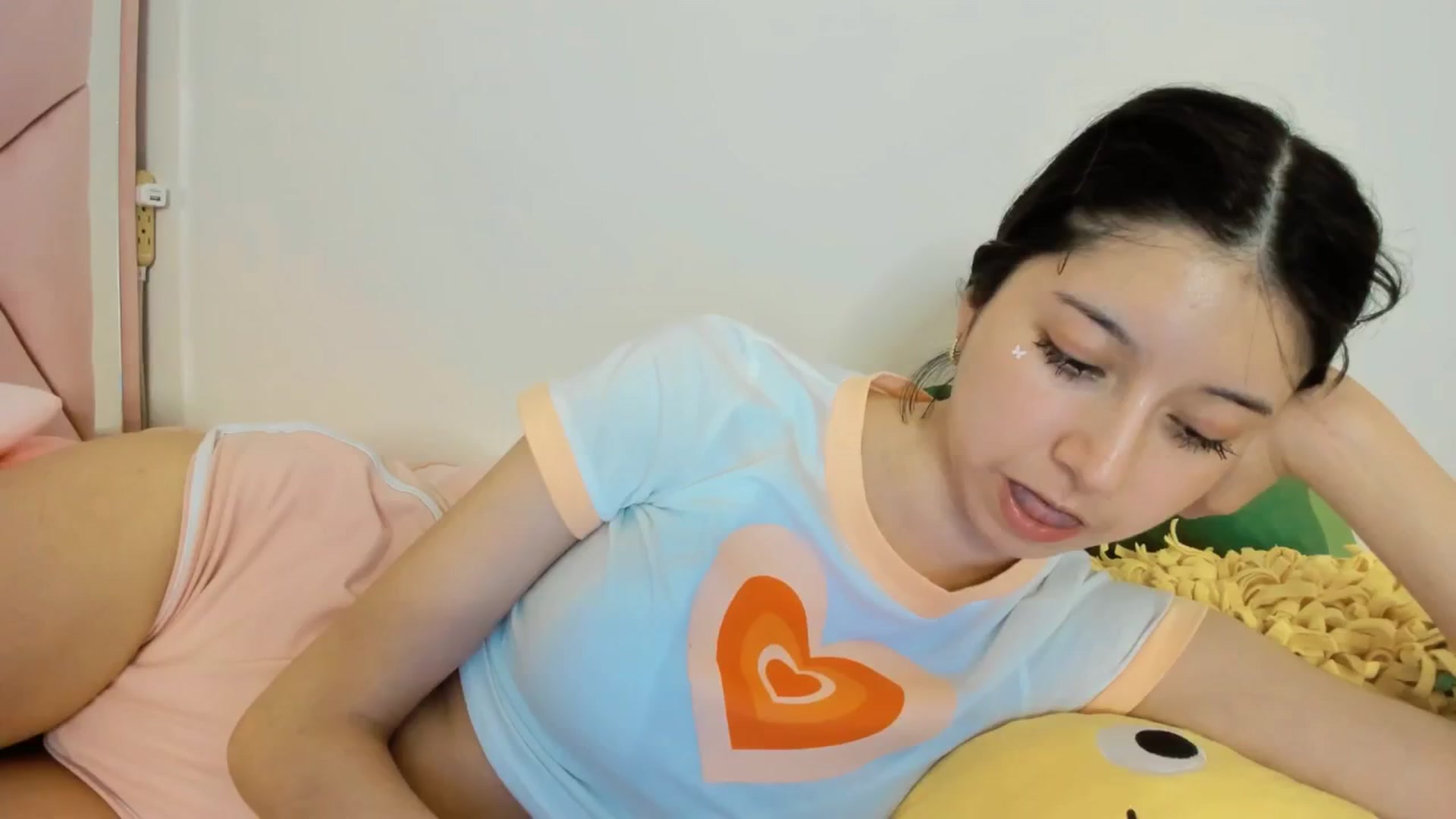 Gallery image thumbnail from Cherrycute666's myfreecams stream on, 02/22/2025, 10:30 image 20 of 20