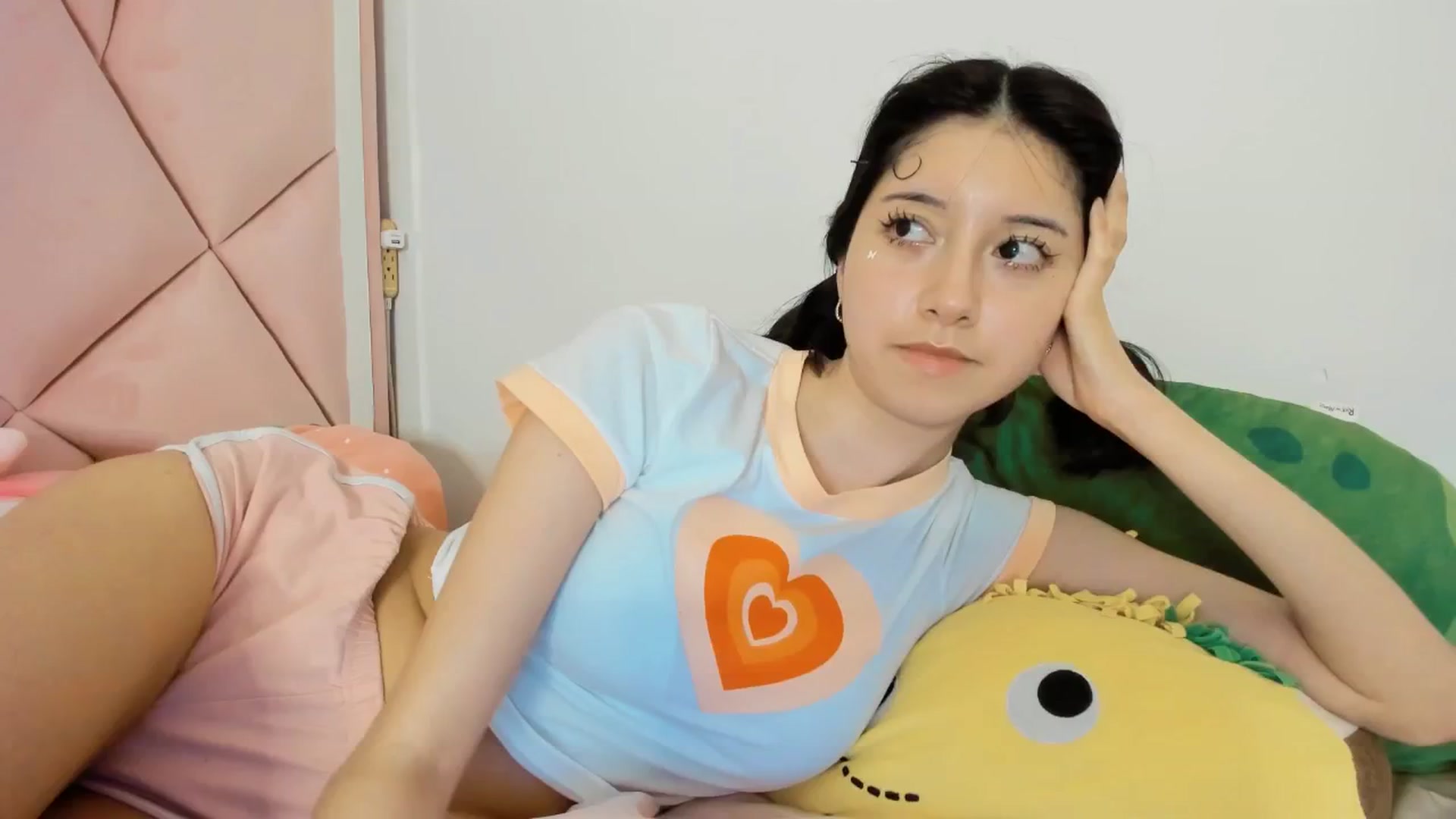 Gallery image thumbnail from Cherrycute666's myfreecams stream on, 02/22/2025, 10:30 image 11 of 20