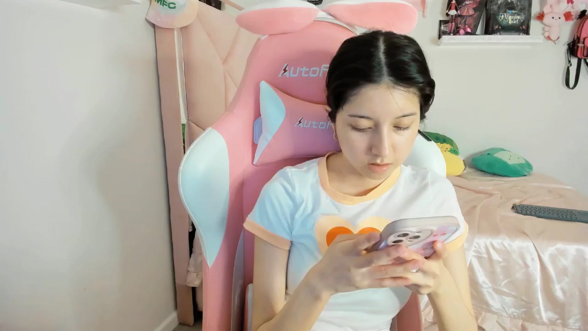 Gallery image thumbnail from Cherrycute666's myfreecams stream on, 02/22/2025, 11:20 image 20 of 20