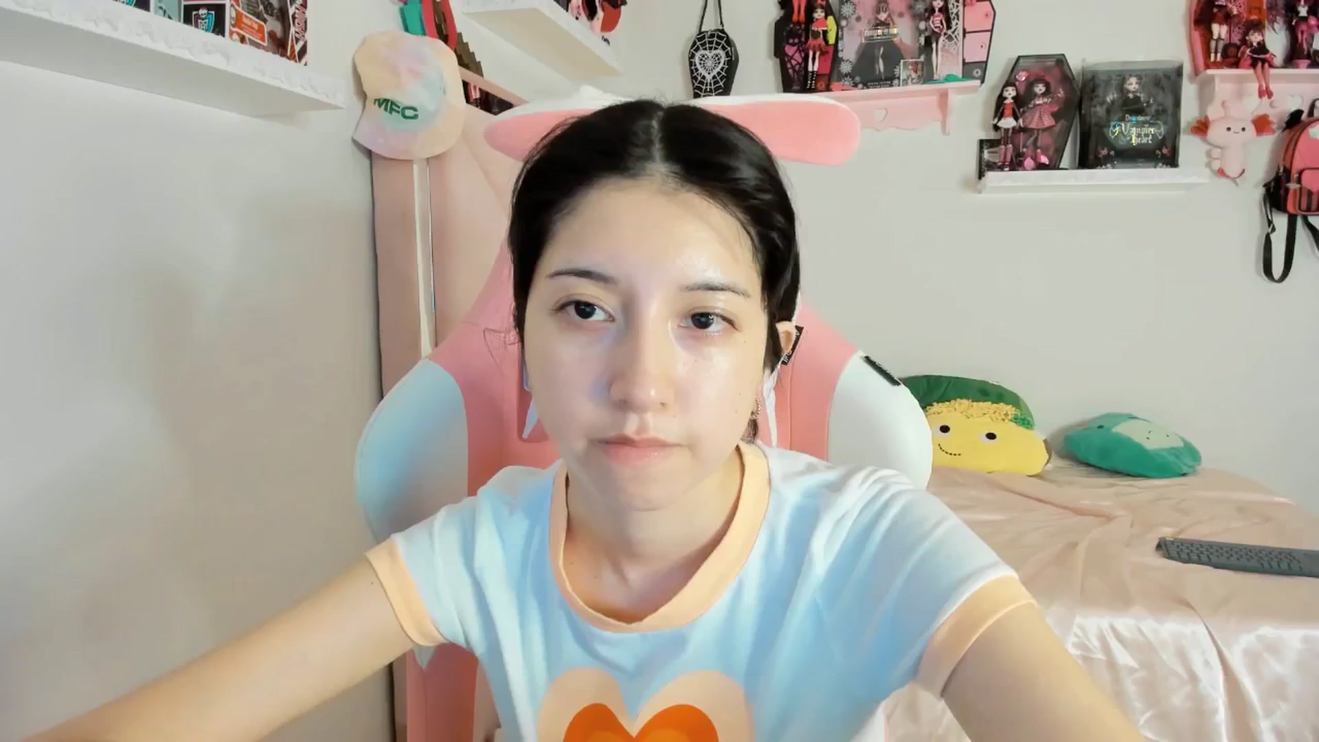 Gallery image thumbnail from Cherrycute666's myfreecams stream on, 02/22/2025, 11:20 image 8 of 20