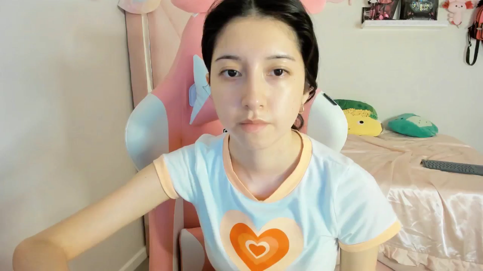 Gallery image thumbnail from Cherrycute666's myfreecams stream on, 02/22/2025, 11:20 image 10 of 20