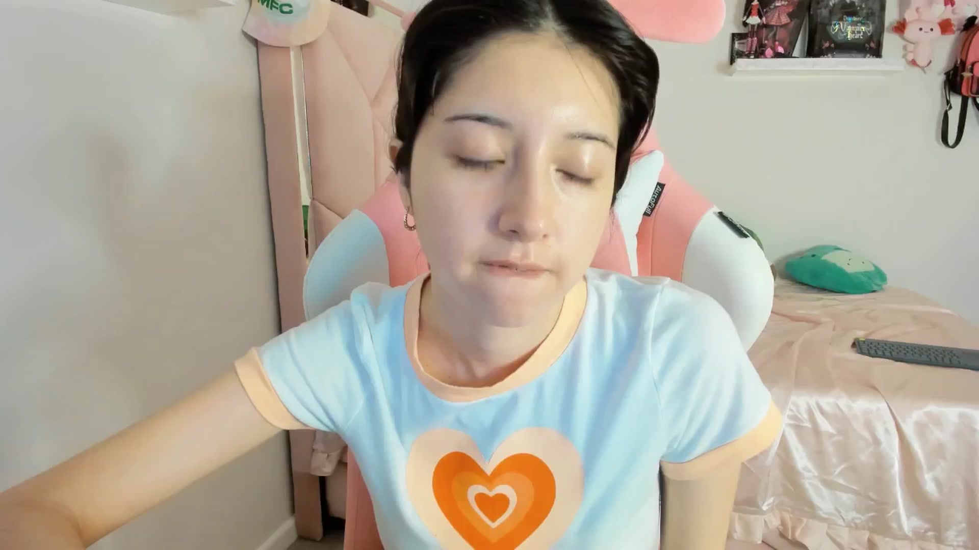 Gallery image thumbnail from Cherrycute666's myfreecams stream on, 02/22/2025, 11:20 image 18 of 20