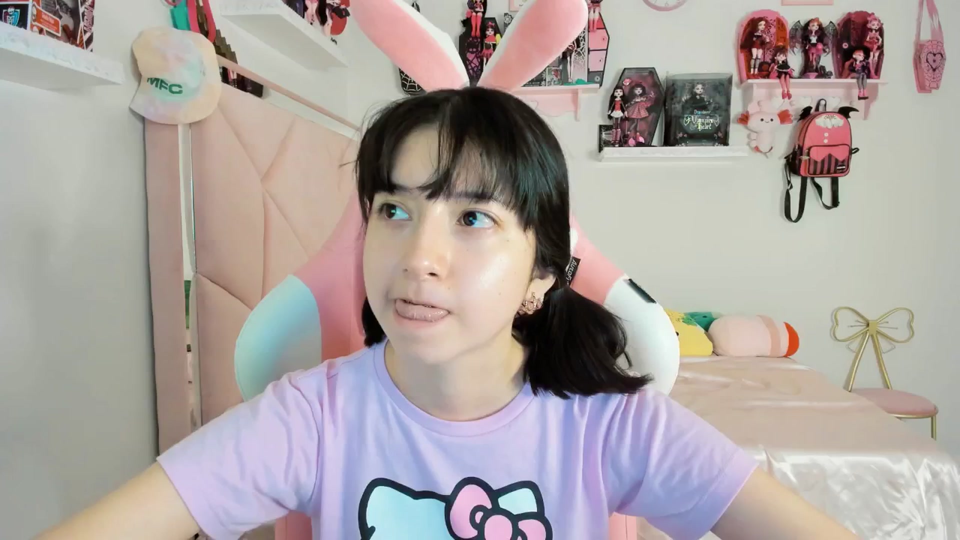 Gallery image thumbnail from Cherrycute666's myfreecams stream on, 02/23/2025, 08:31 image 7 of 20