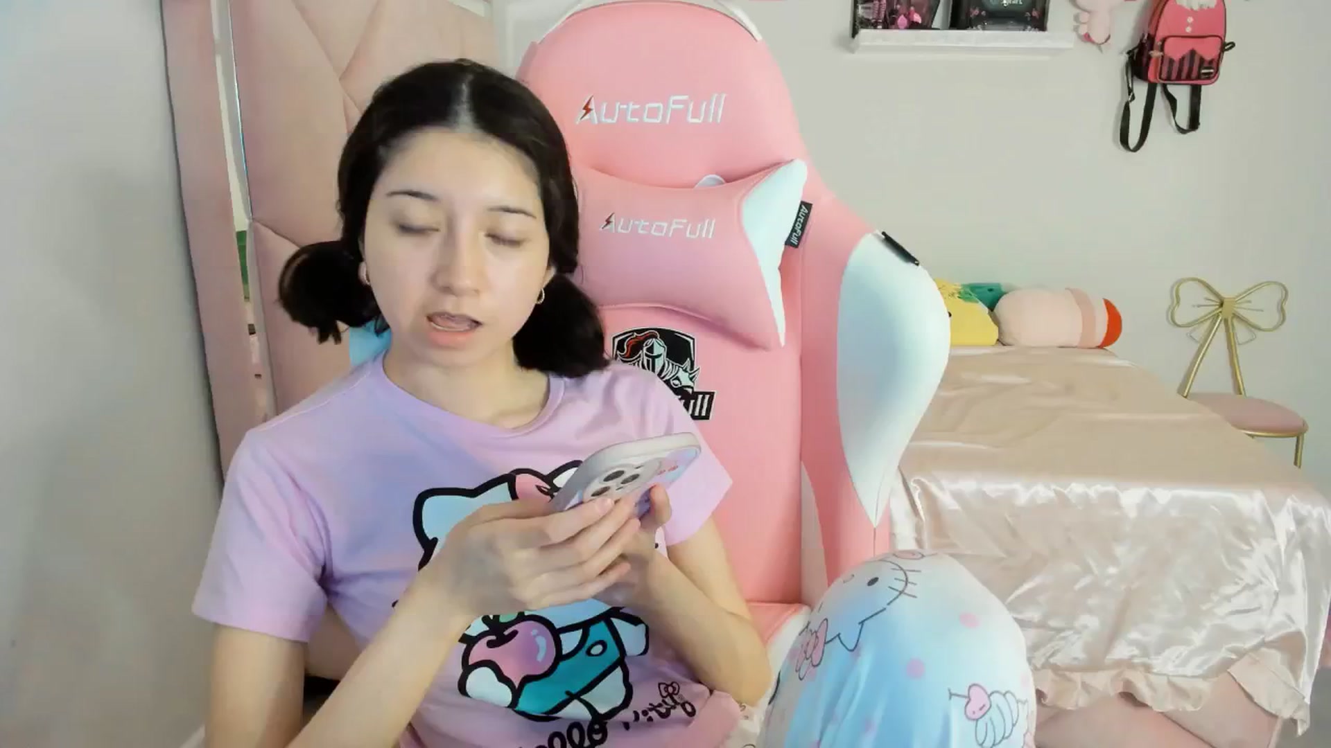 Gallery image thumbnail from Cherrycute666's myfreecams stream on, 02/23/2025, 11:14 image 2 of 20