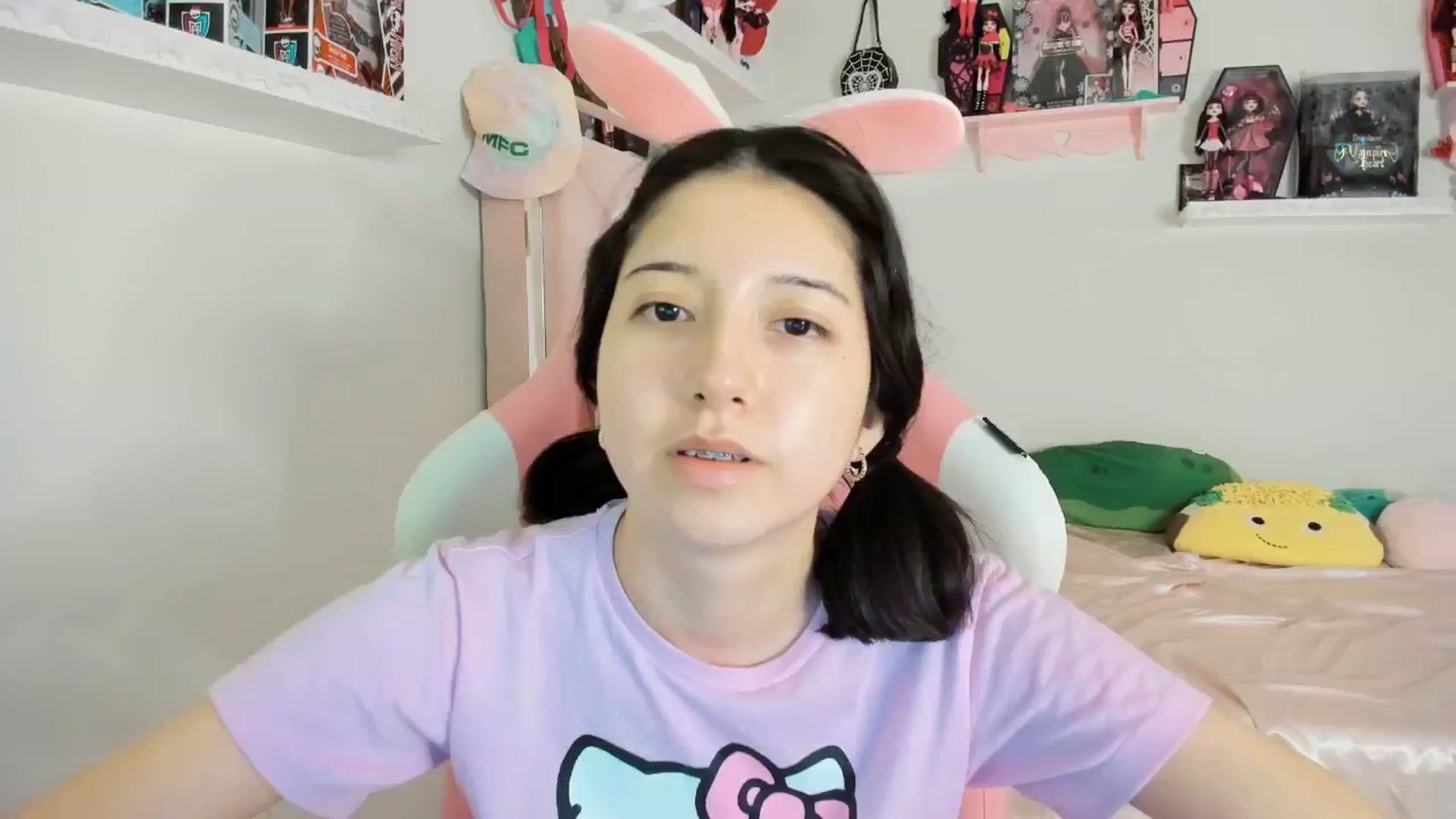 Gallery image thumbnail from Cherrycute666's myfreecams stream on, 02/23/2025, 11:14 image 15 of 20