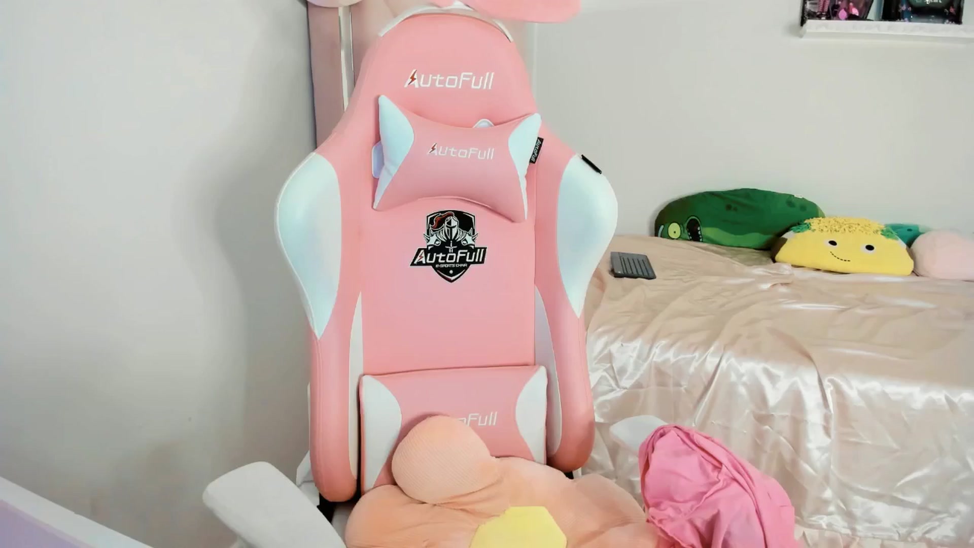 Gallery image thumbnail from Cherrycute666's myfreecams stream on, 02/23/2025, 13:08 image 19 of 20