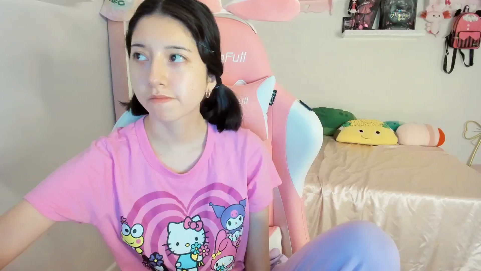 Gallery image thumbnail from Cherrycute666's myfreecams stream on, 02/24/2025, 02:06 image 18 of 20