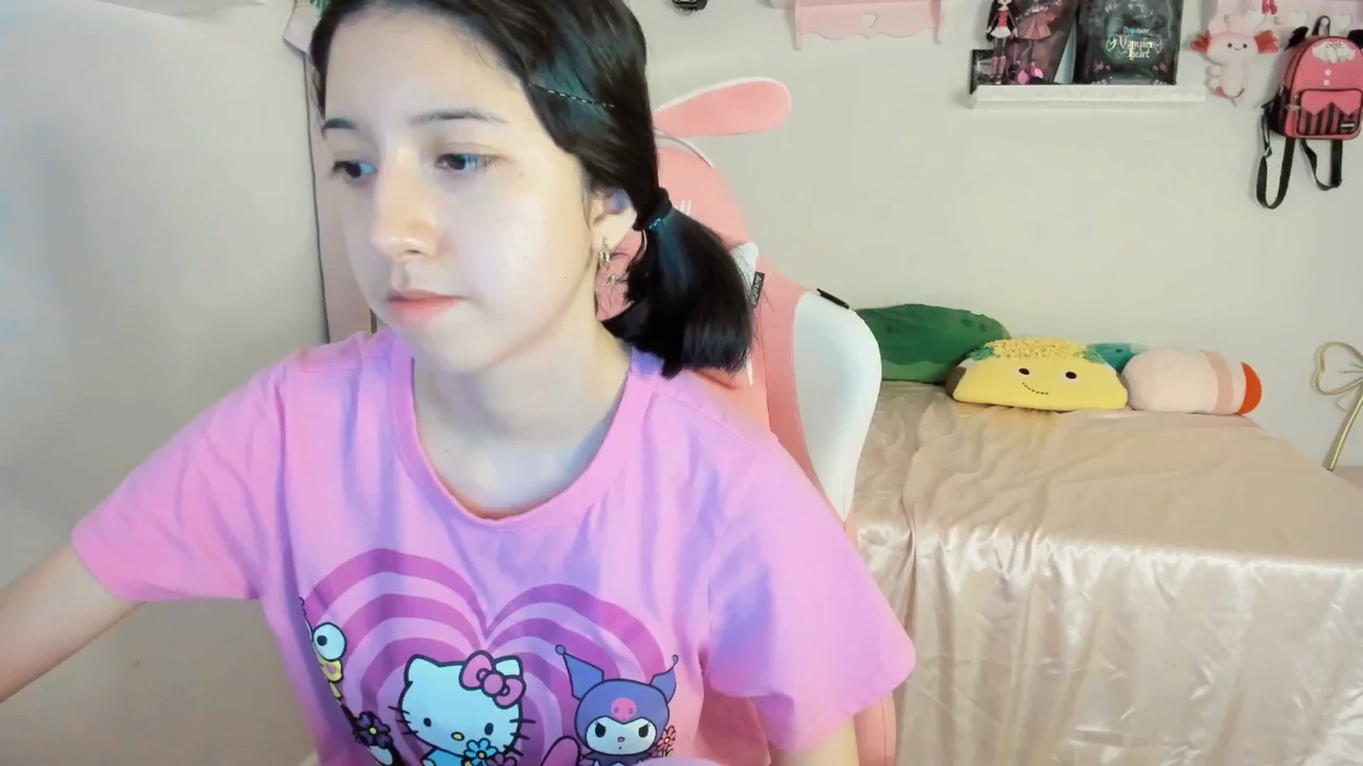 Gallery image thumbnail from Cherrycute666's myfreecams stream on, 02/24/2025, 02:06 image 16 of 20