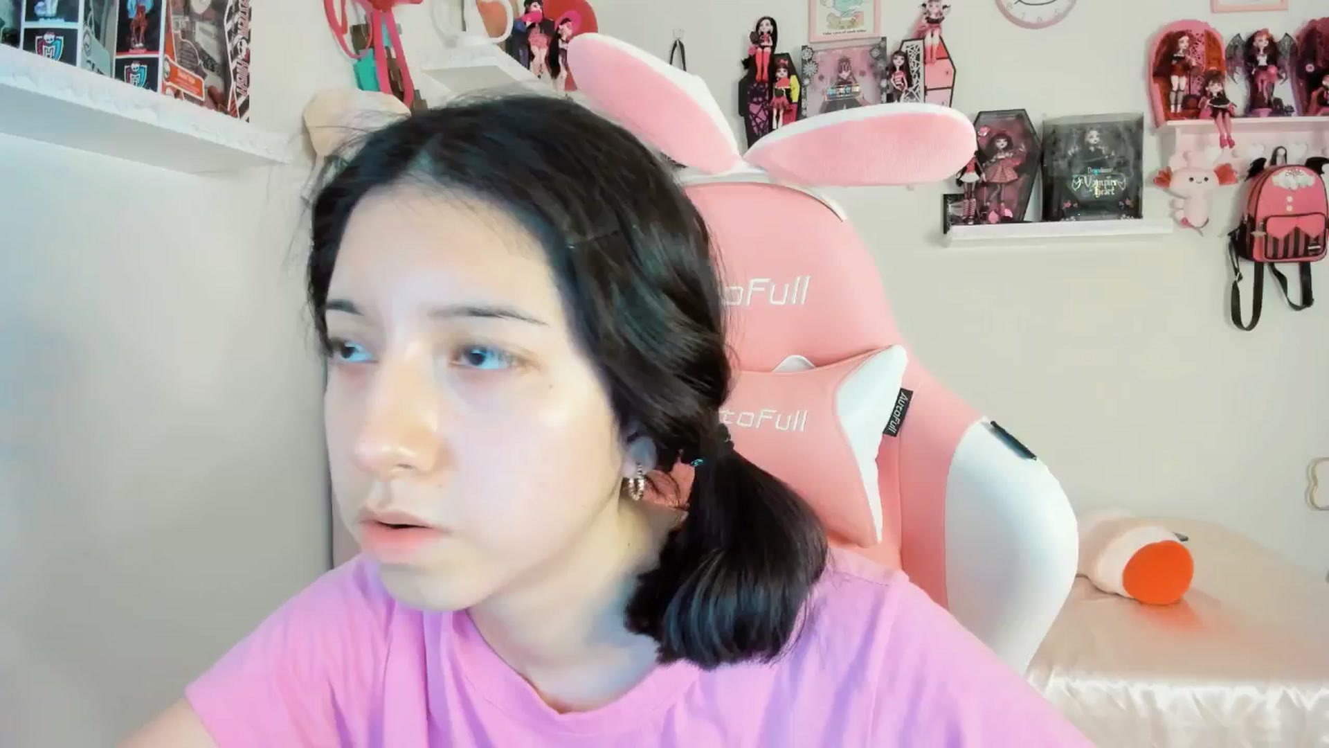 Gallery image thumbnail from Cherrycute666's myfreecams stream on, 02/24/2025, 05:32 image 19 of 20