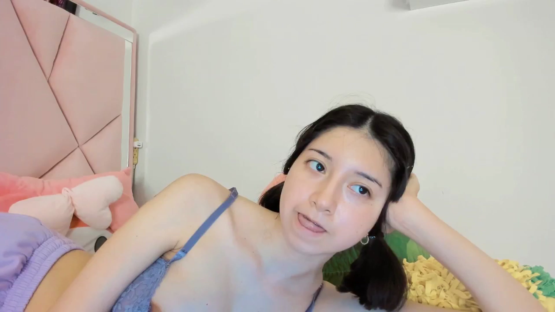 Gallery image thumbnail from Cherrycute666's myfreecams stream on, 02/24/2025, 05:32 image 16 of 20