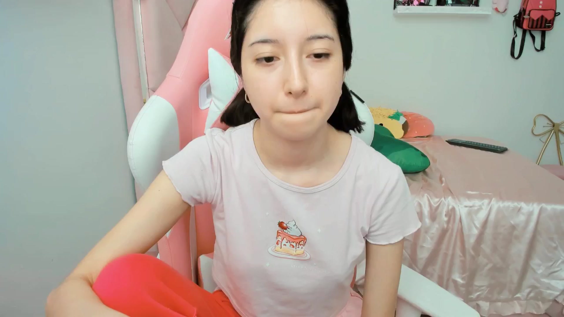 Gallery image thumbnail from Cherrycute666's myfreecams stream on, 02/24/2025, 20:56 image 1 of 20