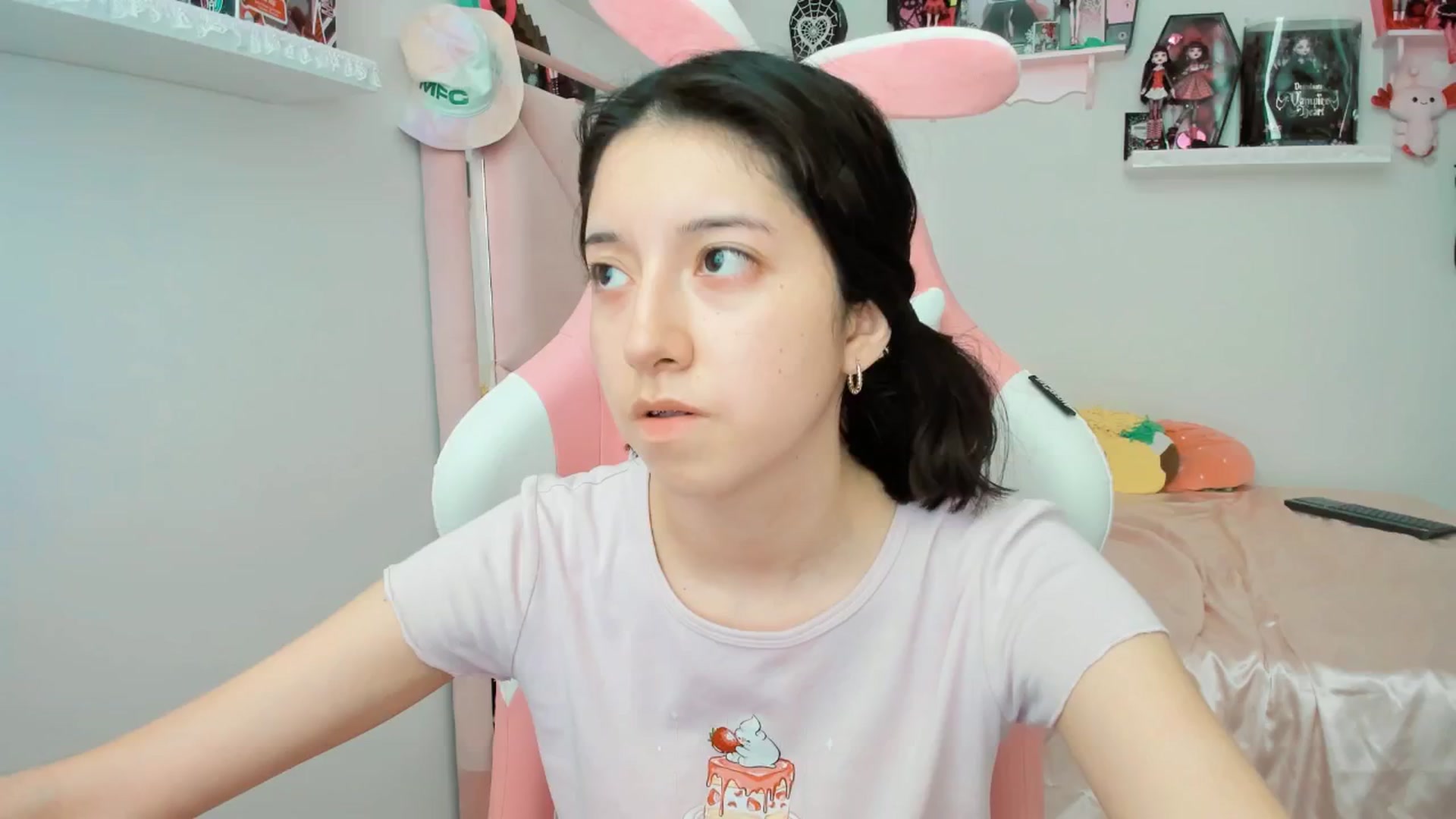 Gallery image thumbnail from Cherrycute666's myfreecams stream on, 02/24/2025, 21:46 image 5 of 20