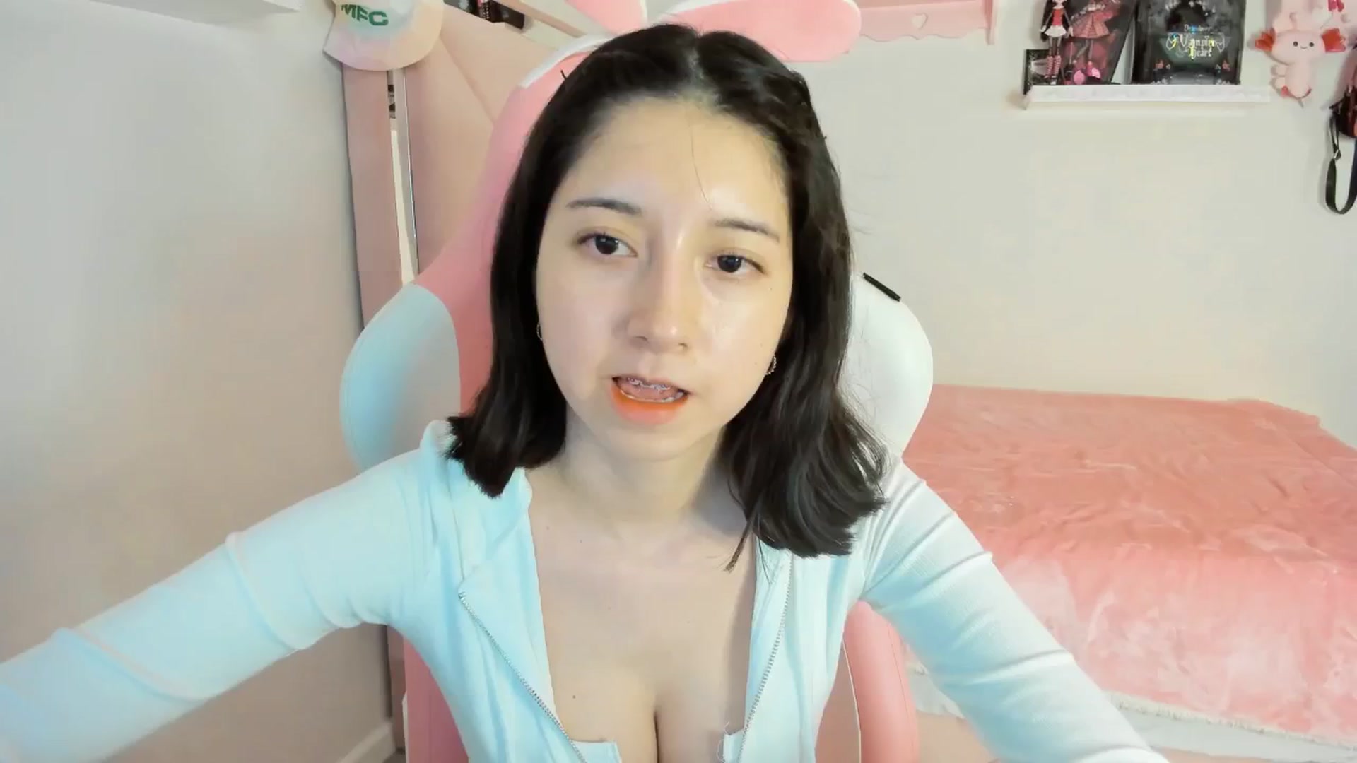 Gallery image thumbnail from Cherrycute666's myfreecams stream on, 02/25/2025, 06:44 image 5 of 20