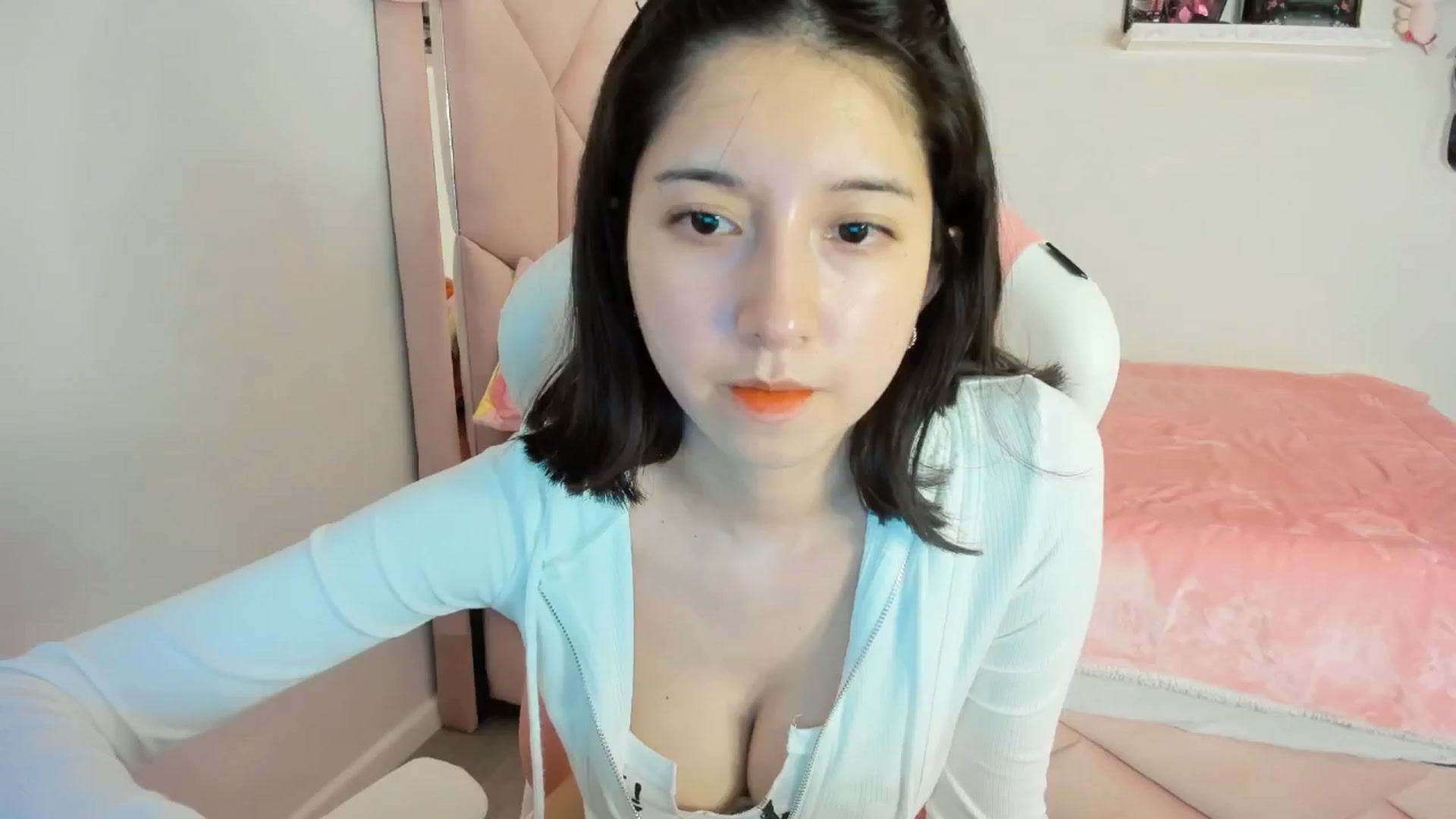 Gallery image thumbnail from Cherrycute666's myfreecams stream on, 02/25/2025, 06:44 image 13 of 20