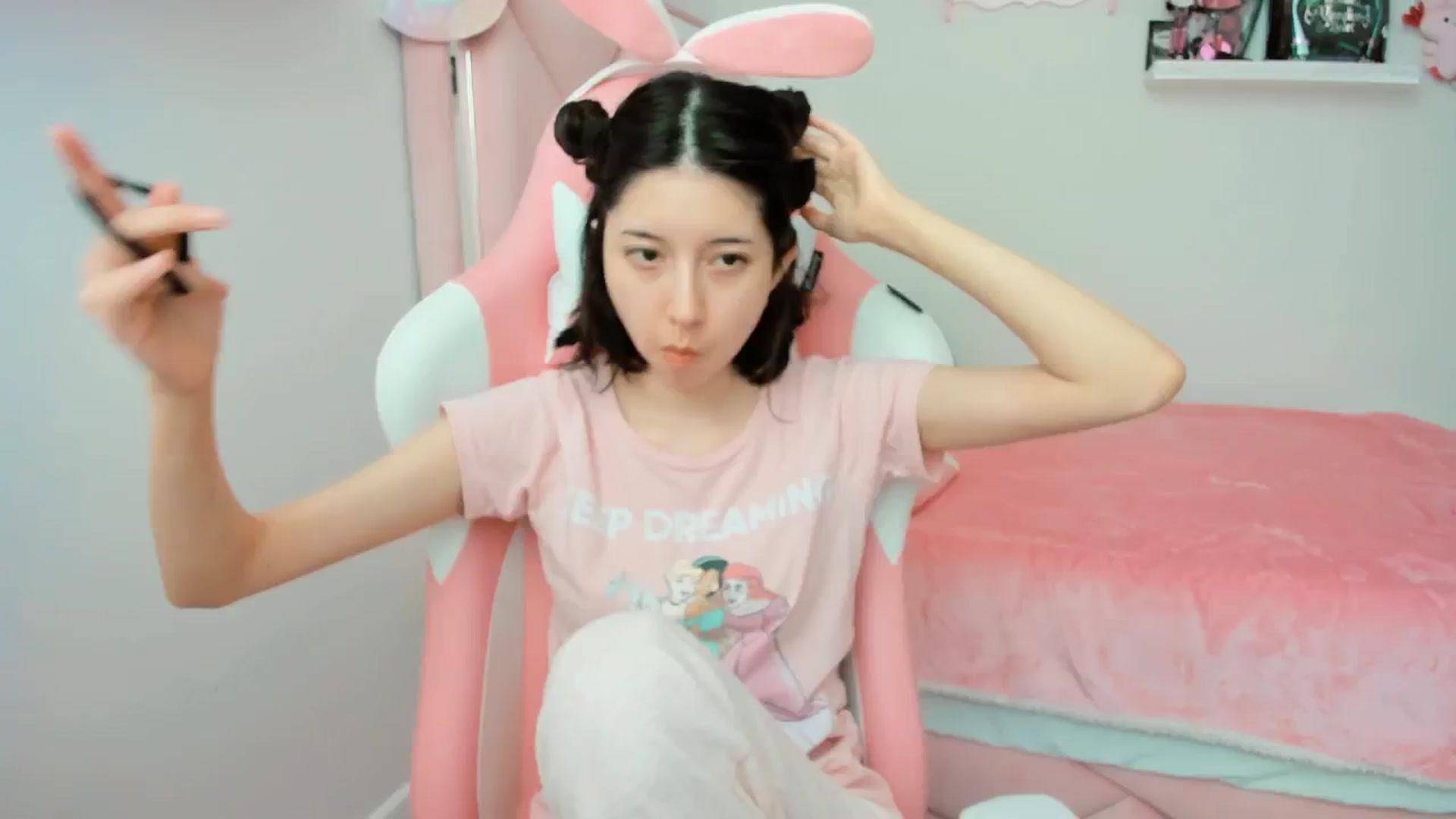 Gallery image thumbnail from Cherrycute666's myfreecams stream on, 02/25/2025, 22:10 image 2 of 20