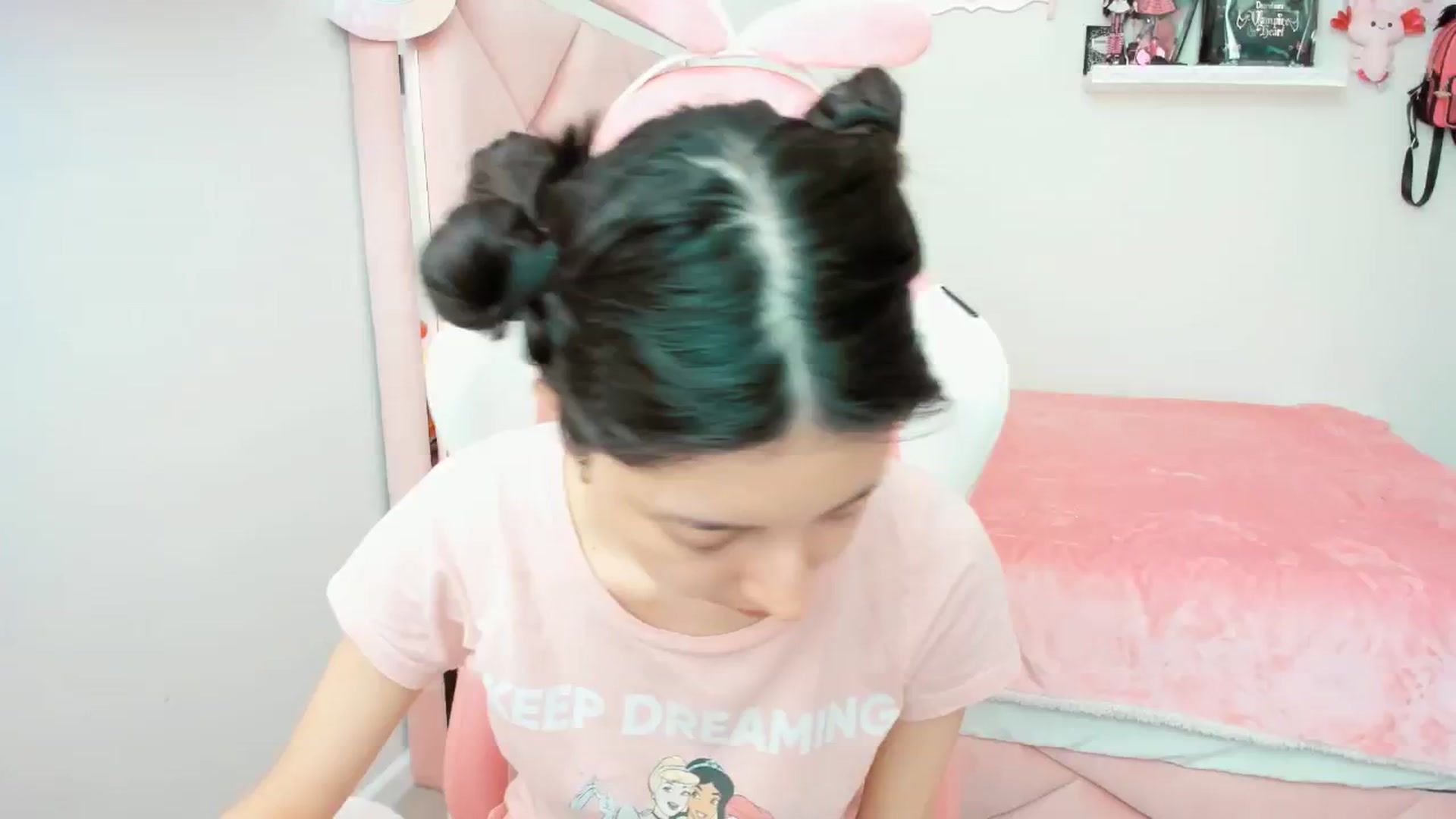 Gallery image thumbnail from Cherrycute666's myfreecams stream on, 02/25/2025, 22:10 image 5 of 20