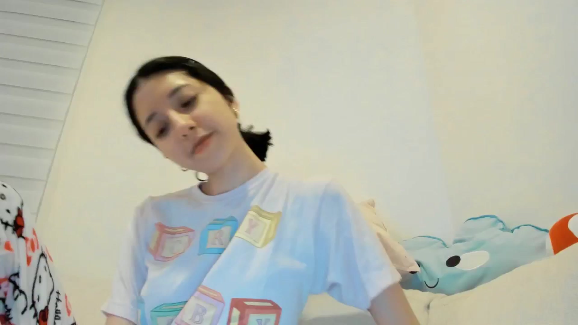 Gallery image thumbnail from Cherrycute666's myfreecams stream on, 02/26/2025, 04:57 image 4 of 20