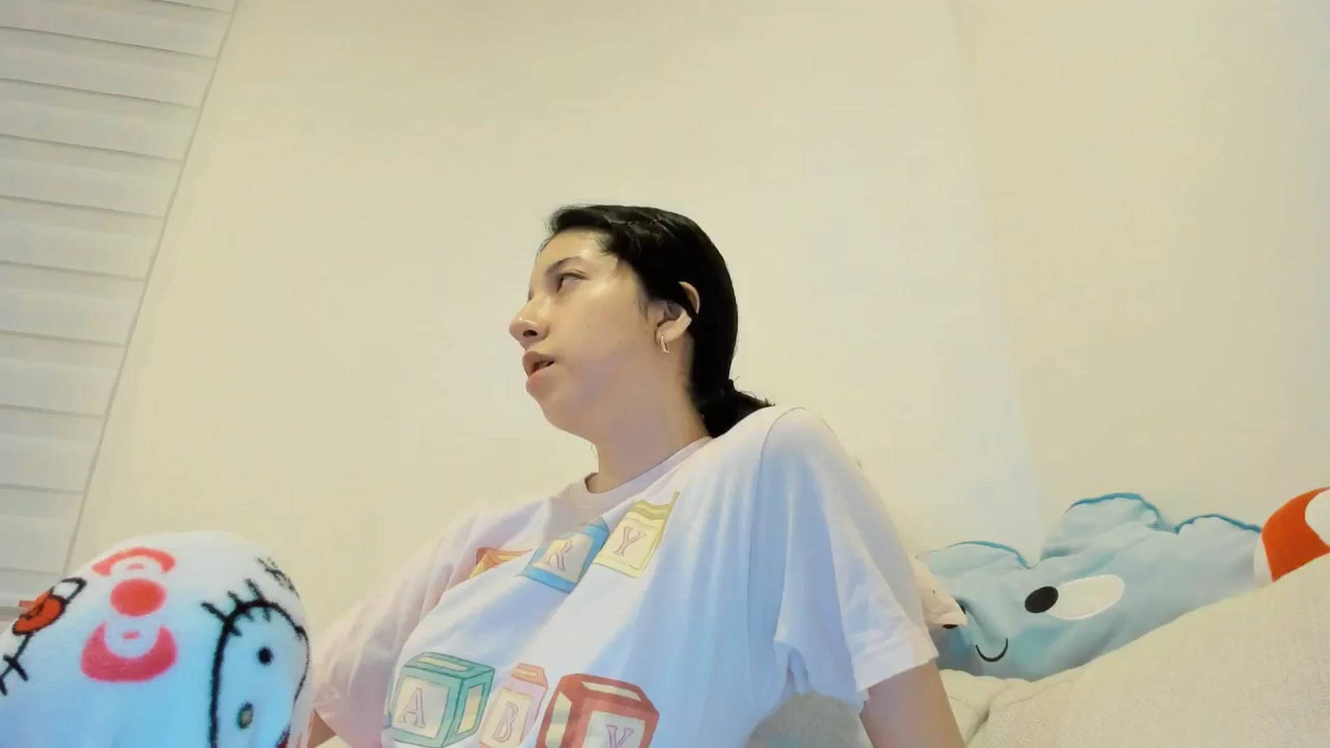 Gallery image thumbnail from Cherrycute666's myfreecams stream on, 02/26/2025, 04:57 image 6 of 20