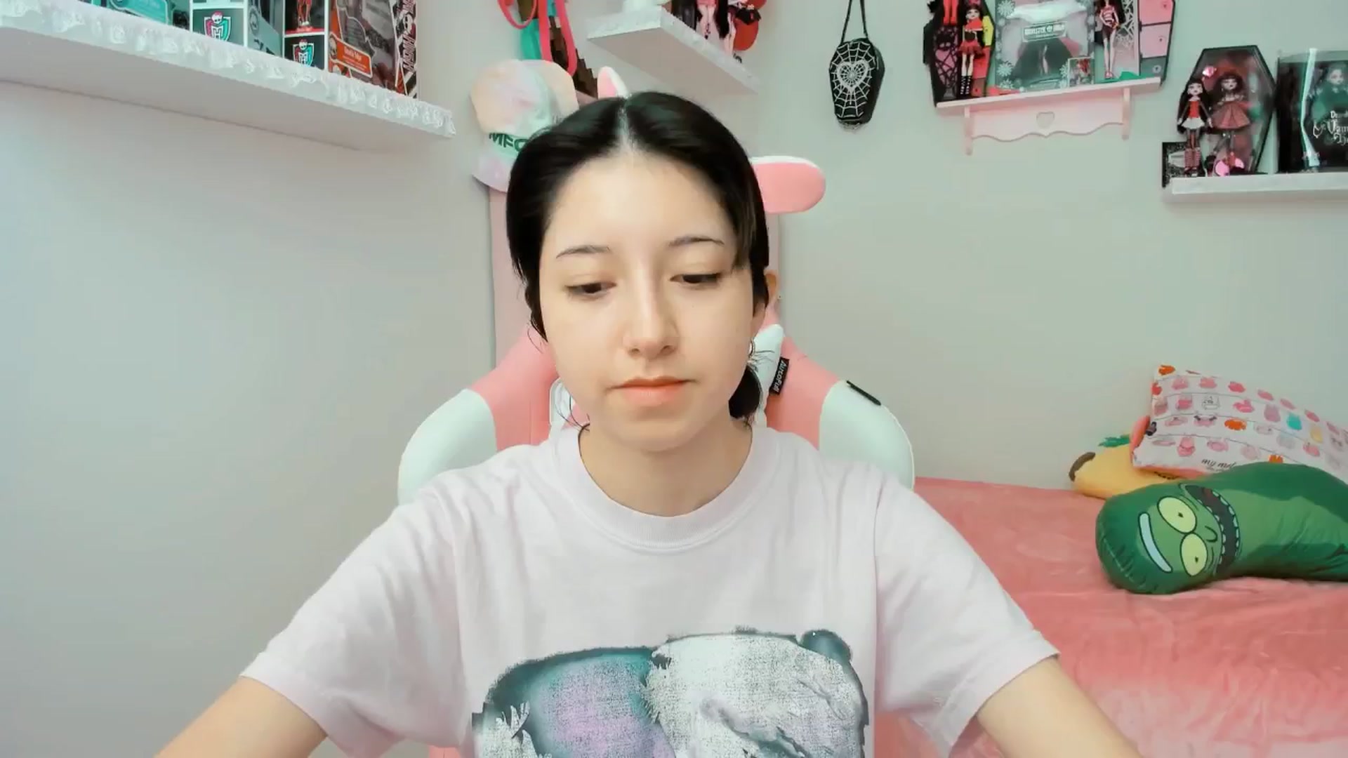Gallery image thumbnail from Cherrycute666's myfreecams stream on, 02/26/2025, 19:06 image 9 of 20