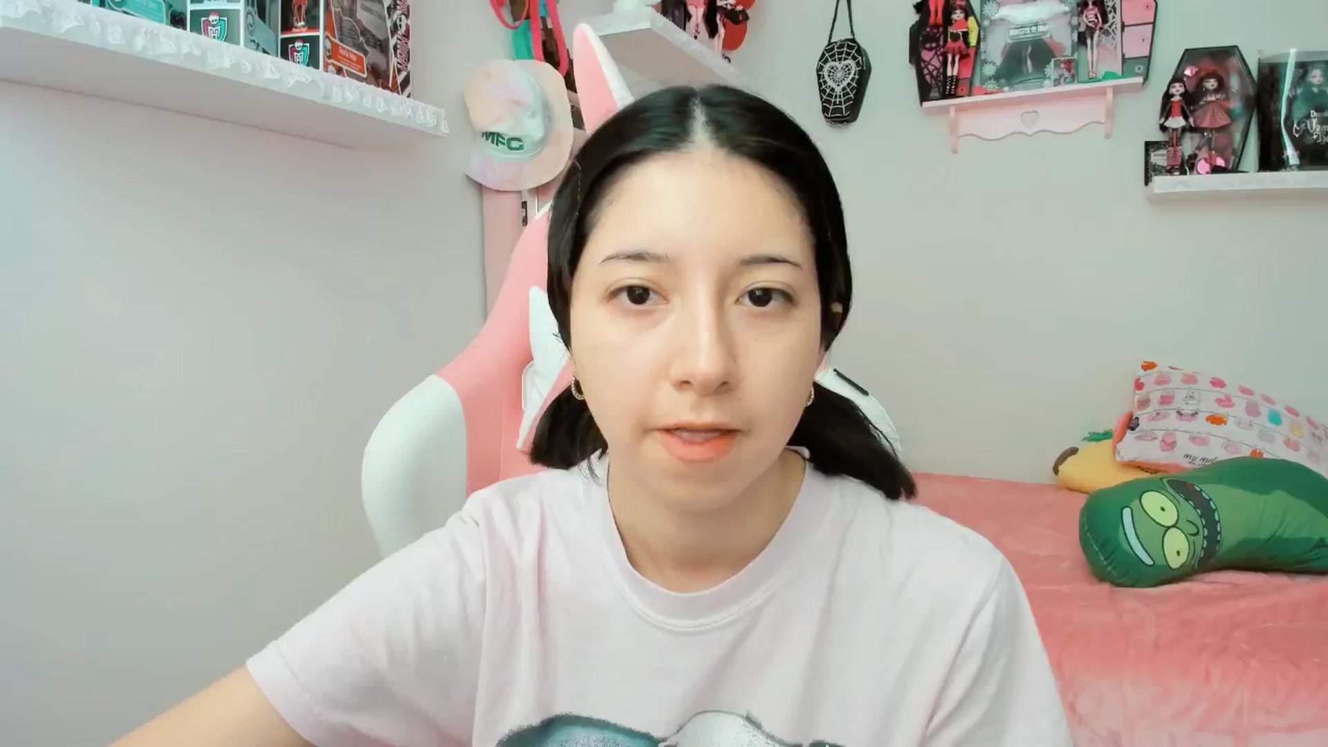 Gallery image thumbnail from Cherrycute666's myfreecams stream on, 02/26/2025, 19:06 image 13 of 20