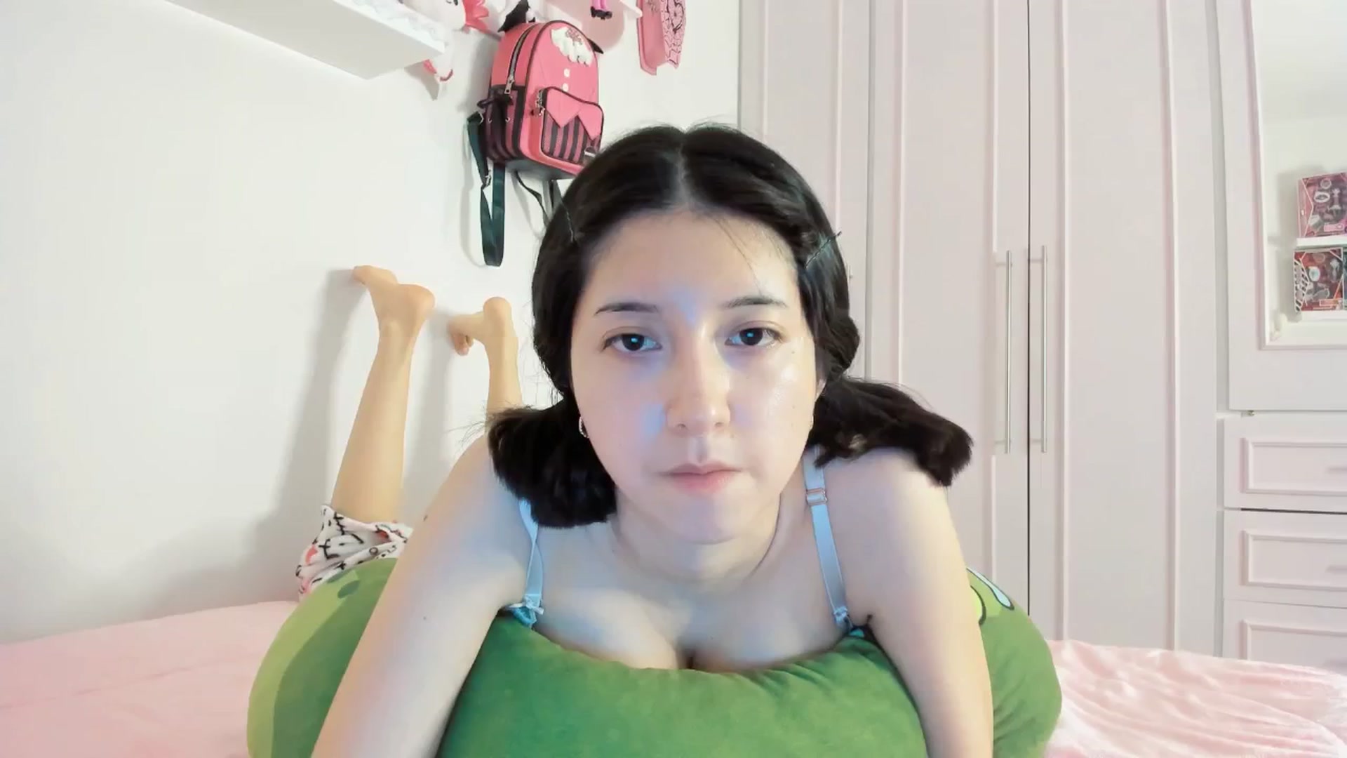 Gallery image thumbnail from Cherrycute666's myfreecams stream on, 02/27/2025, 08:59 image 19 of 20