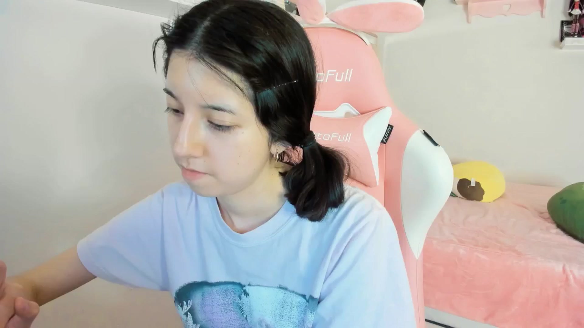 Gallery image thumbnail from Cherrycute666's myfreecams stream on, 02/27/2025, 11:12 image 19 of 20