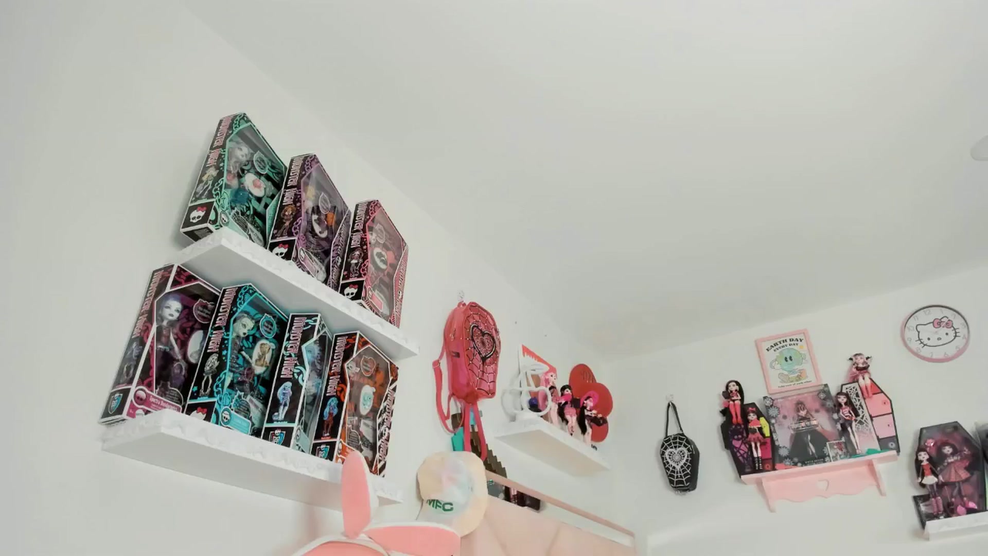 Gallery image thumbnail from Cherrycute666's myfreecams stream on, 02/27/2025, 11:12 image 12 of 20