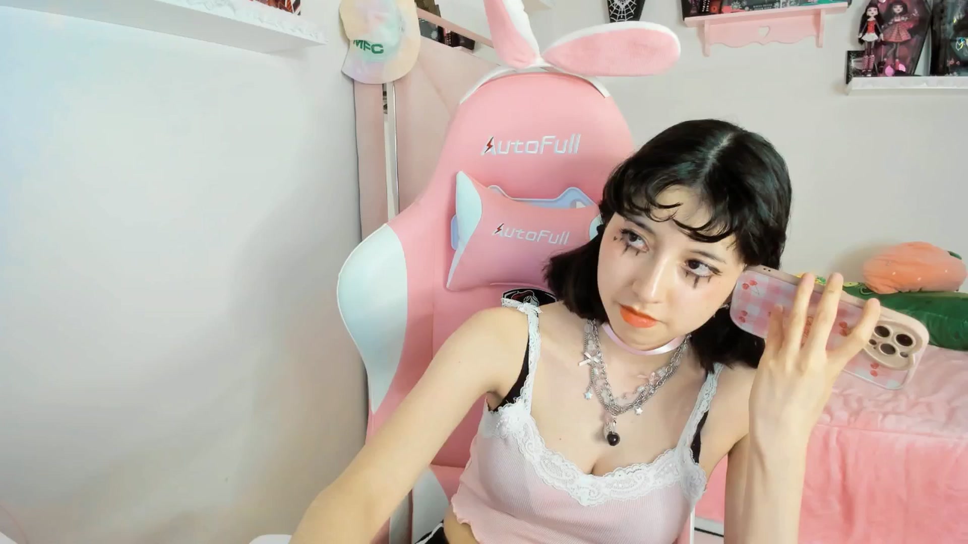 Gallery image thumbnail from Cherrycute666's myfreecams stream on, 02/28/2025, 06:58 image 1 of 20