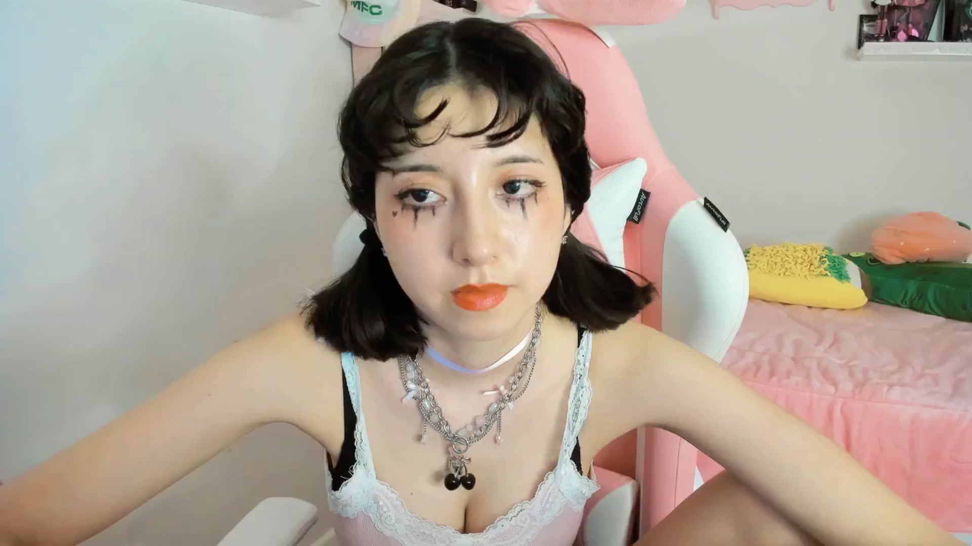 Gallery image thumbnail from Cherrycute666's myfreecams stream on, 02/28/2025, 07:49 image 5 of 20