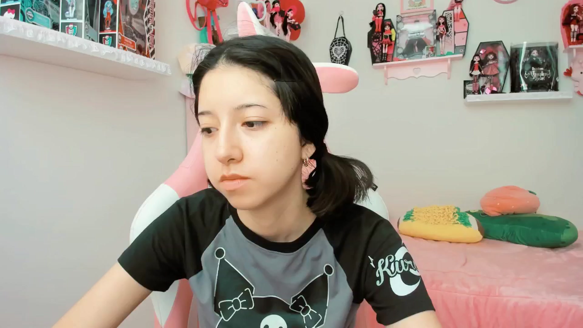 Gallery image thumbnail from Cherrycute666's myfreecams stream on, 02/28/2025, 19:29 image 12 of 20