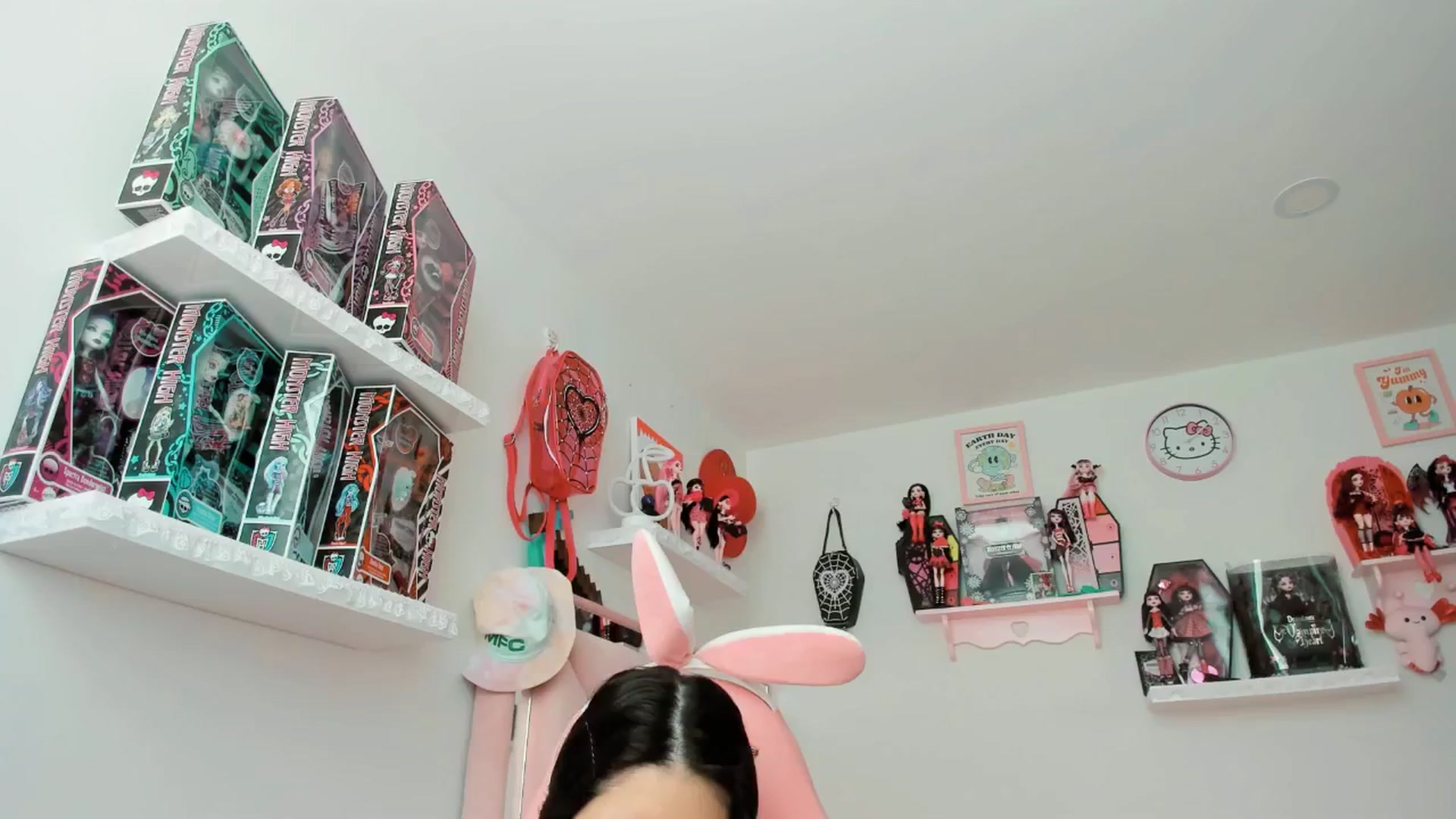 Gallery image thumbnail from Cherrycute666's myfreecams stream on, 02/28/2025, 19:29 image 20 of 20