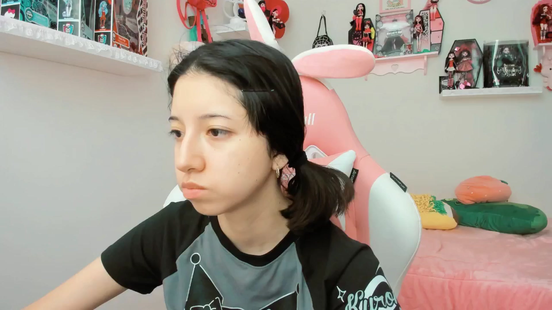 Gallery image thumbnail from Cherrycute666's myfreecams stream on, 02/28/2025, 19:29 image 5 of 20