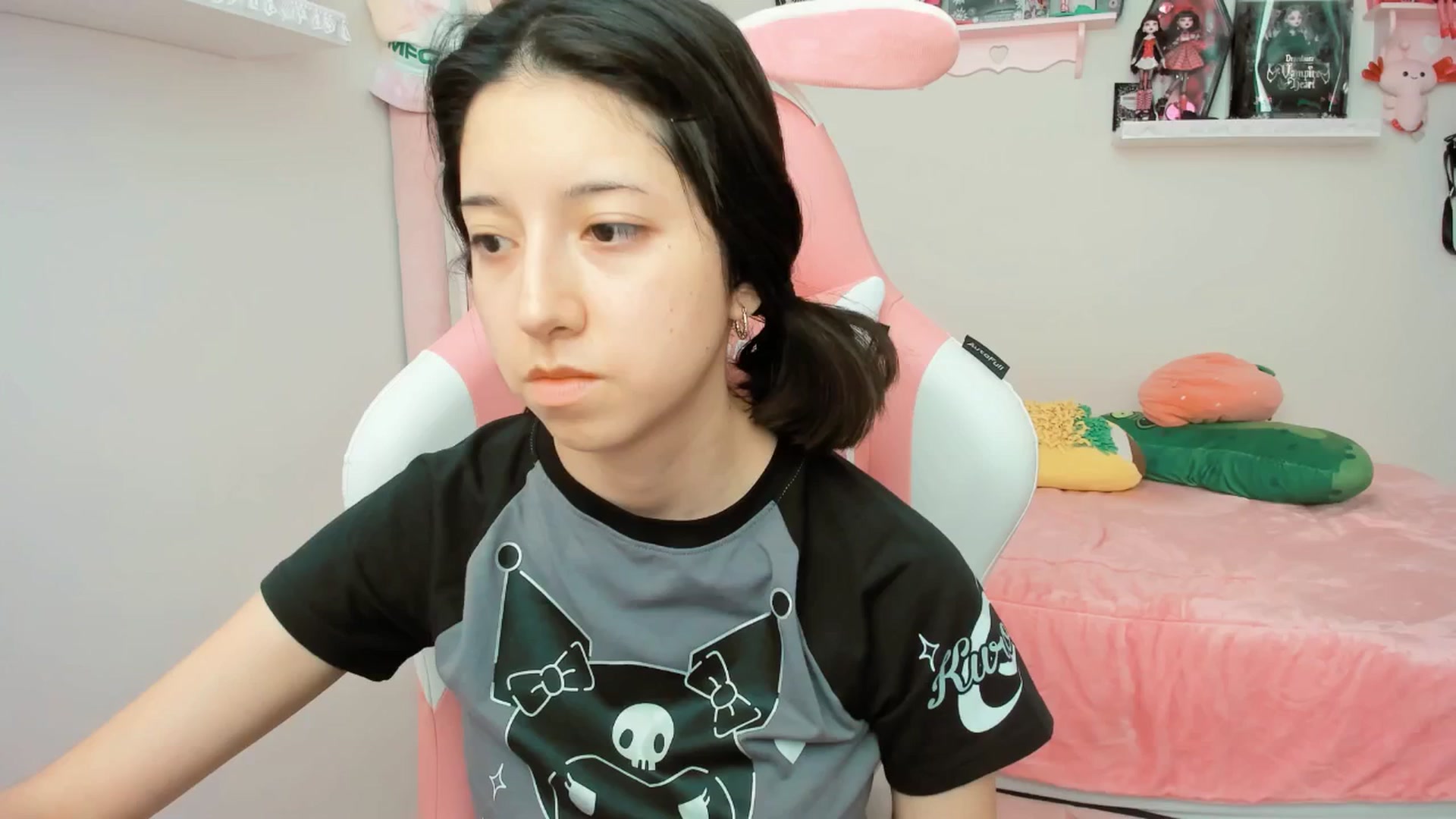 Gallery image thumbnail from Cherrycute666's myfreecams stream on, 02/28/2025, 21:22 image 7 of 20