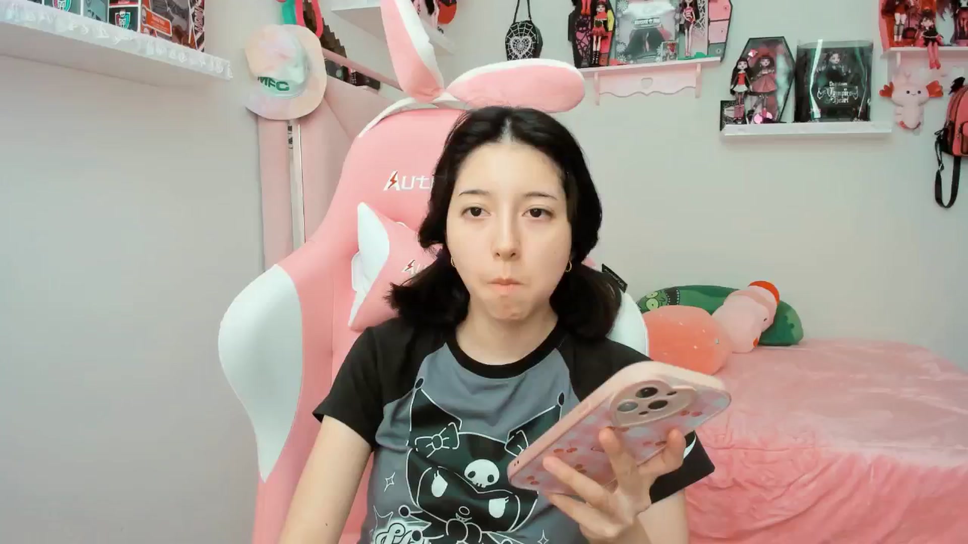 Gallery image thumbnail from Cherrycute666's myfreecams stream on, 02/28/2025, 21:22 image 20 of 20