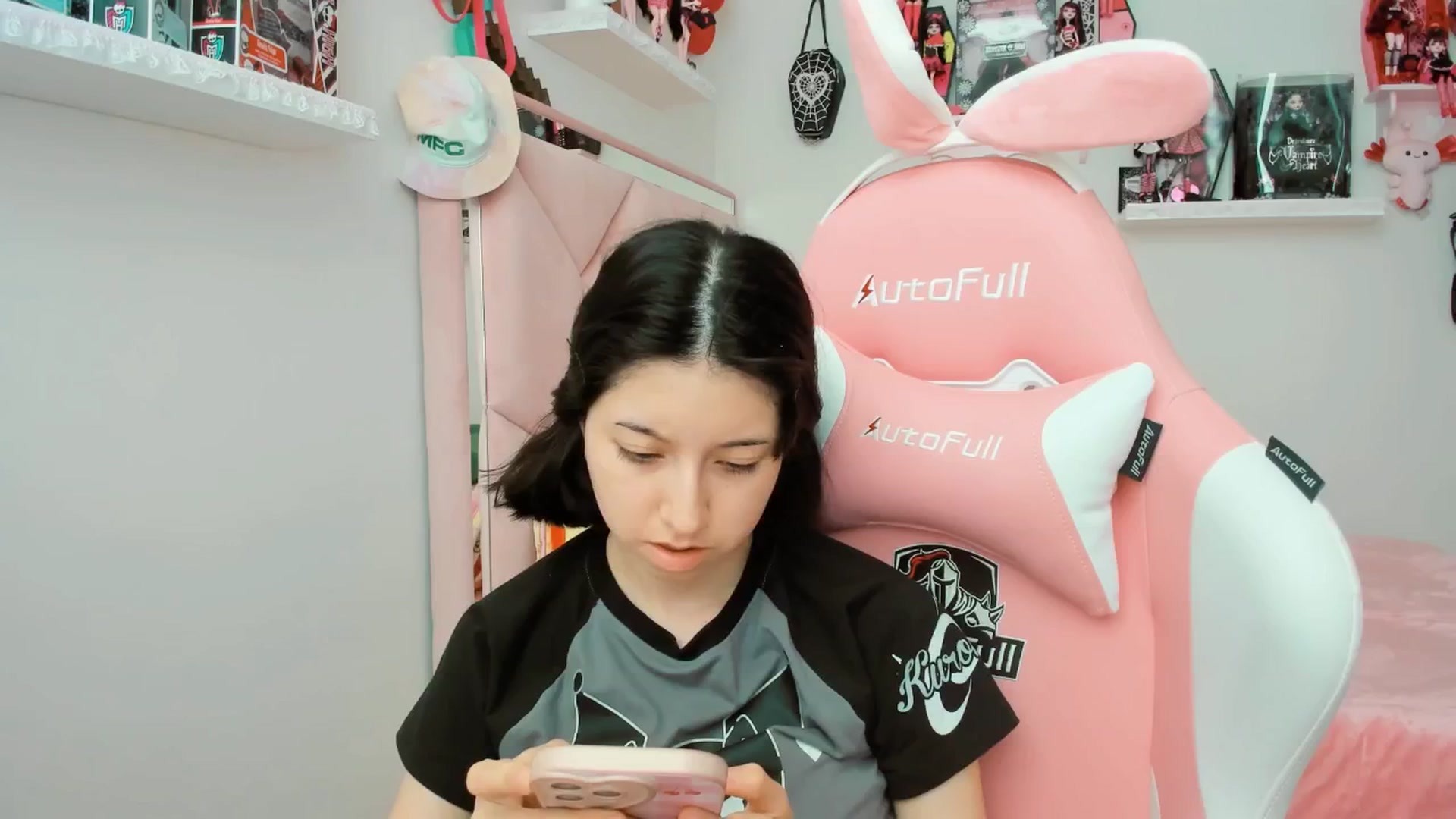 Gallery image thumbnail from Cherrycute666's myfreecams stream on, 02/28/2025, 22:36 image 19 of 20