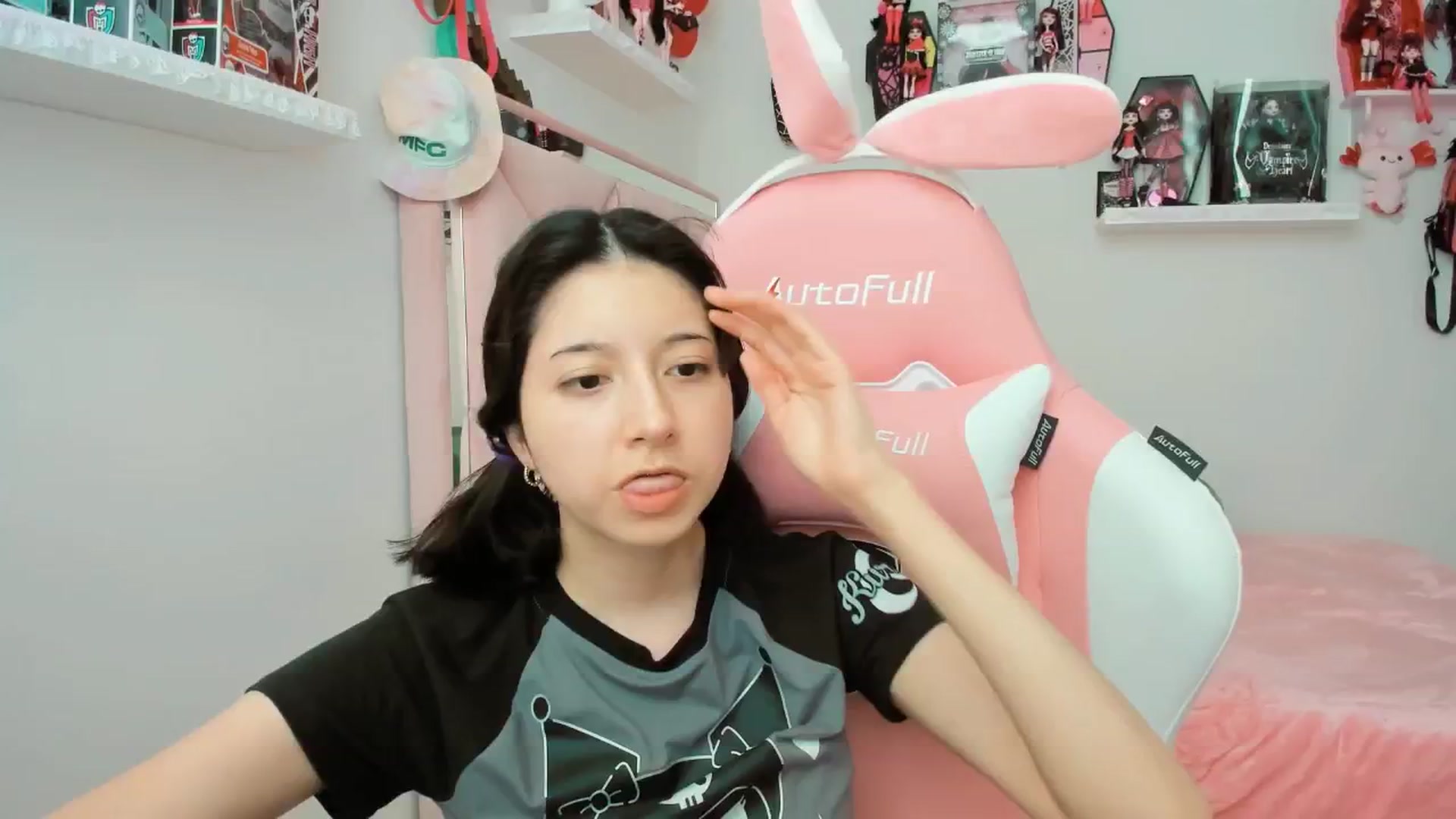 Gallery image thumbnail from Cherrycute666's myfreecams stream on, 02/28/2025, 22:36 image 20 of 20