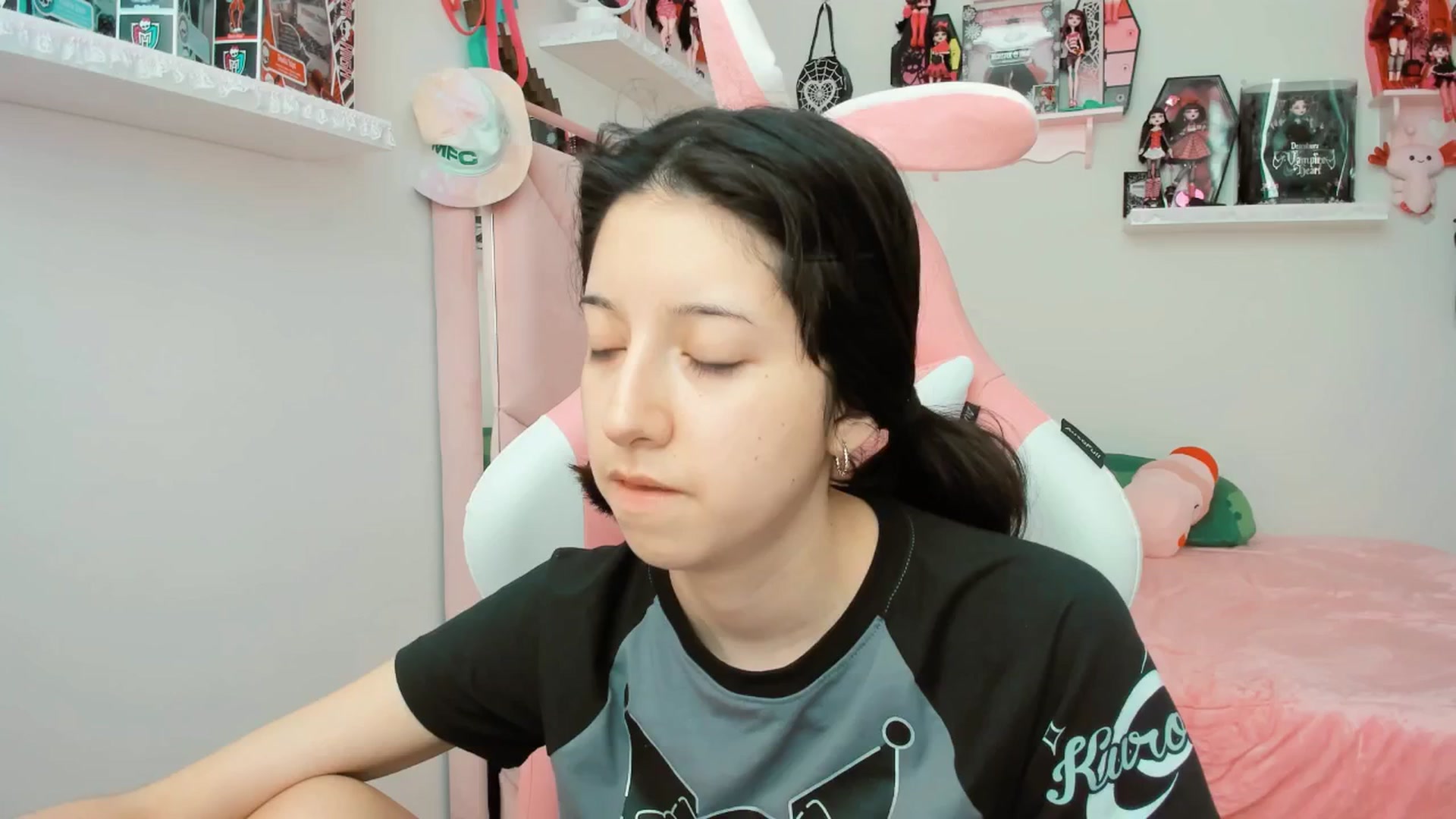 Gallery image thumbnail from Cherrycute666's myfreecams stream on, 02/28/2025, 22:36 image 2 of 20